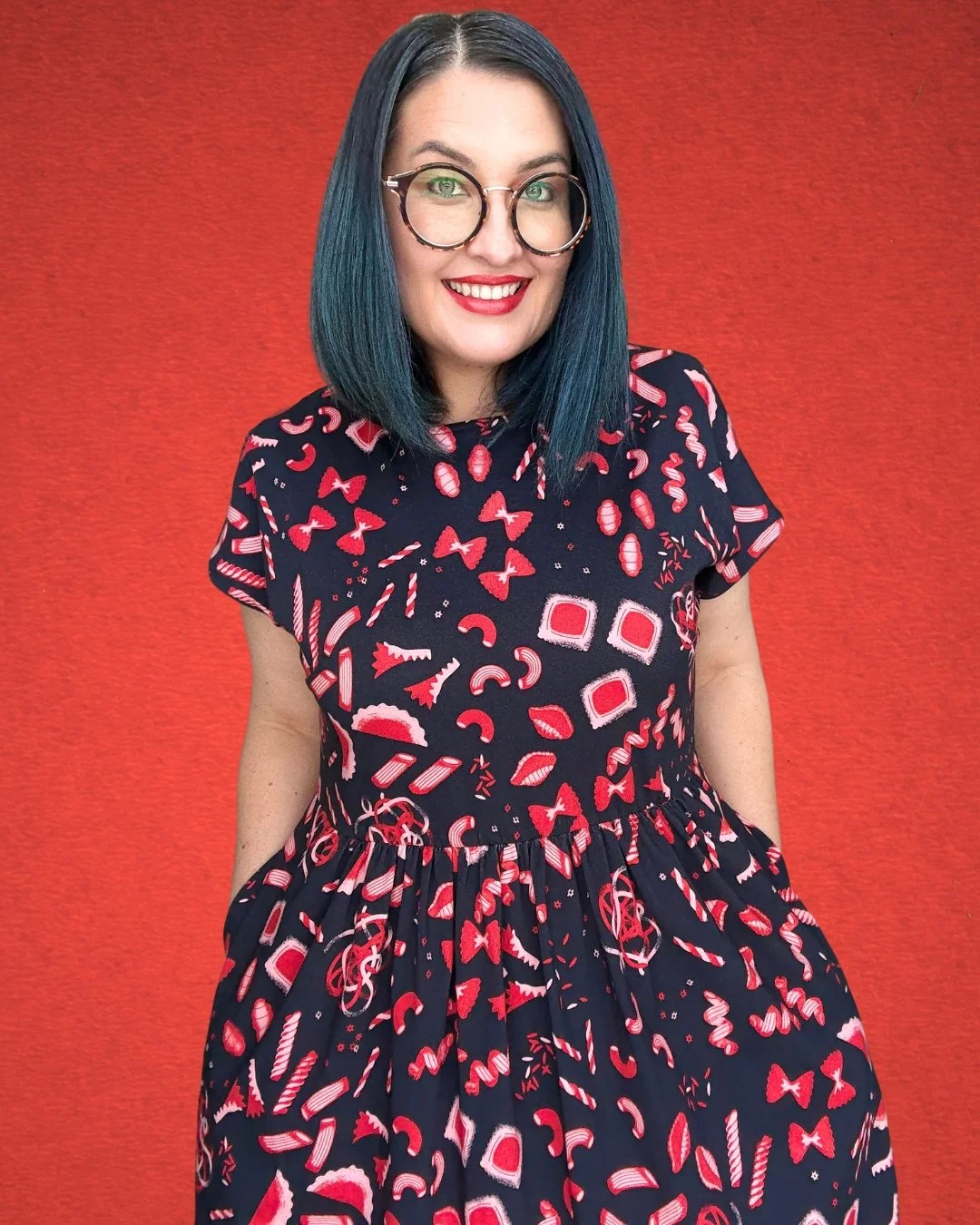 I'm absolutely in love with the new #PassThePasta Edie dress from @made590. Did I *need* another pasta dress? Probably not... but did I *need* this pasta dress? Absolutely. 
I have multiple pieces from Made590, but this is my first 'Edie' and she is