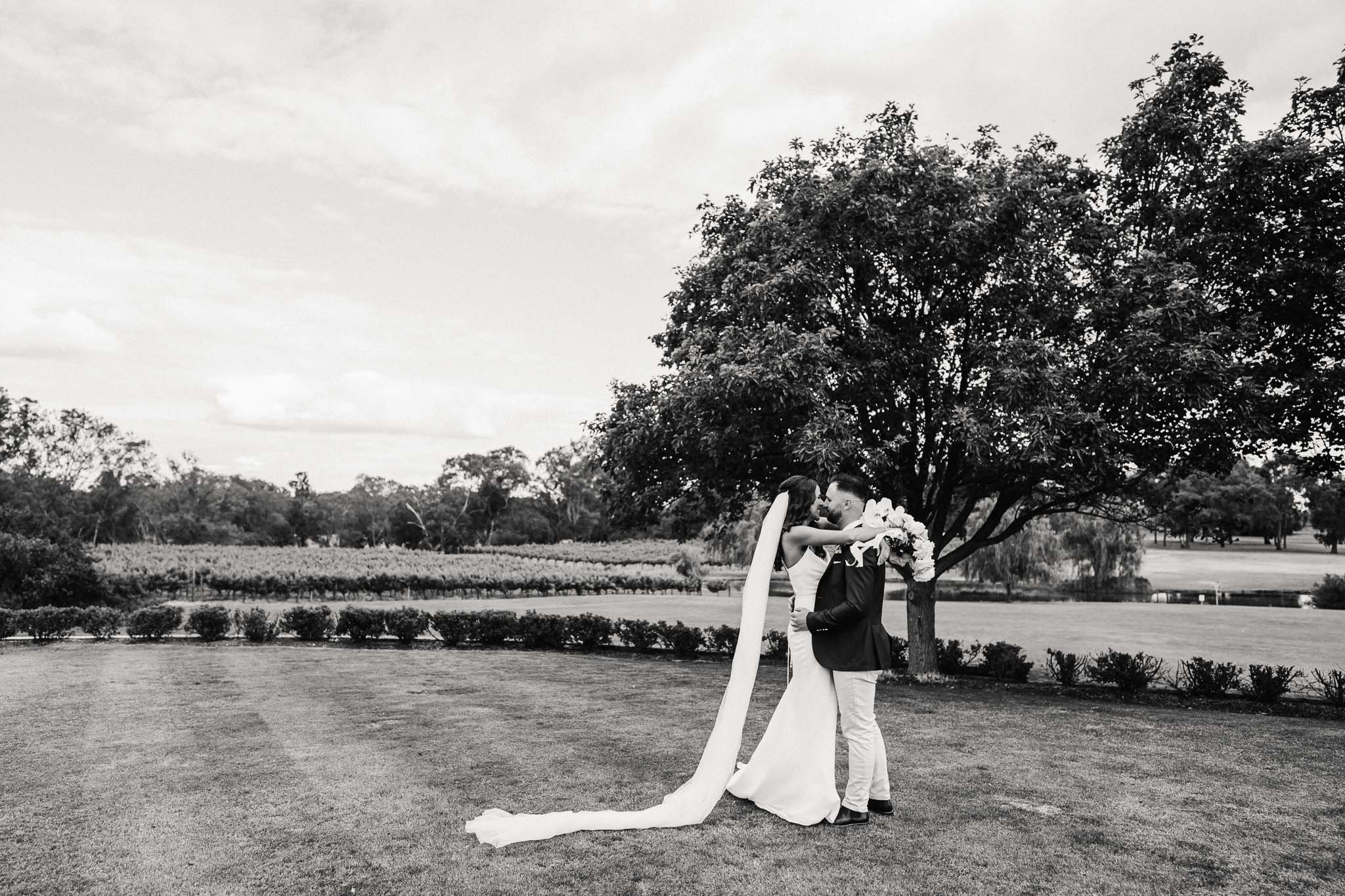 Peggy_Saas_Sandalford_Wines_Perth_Wedding-11.jpg