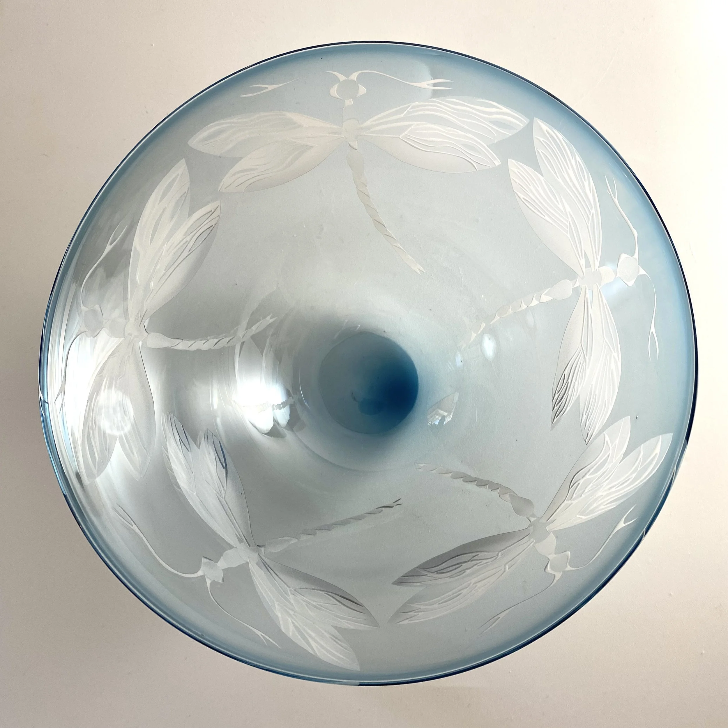4_medium_newblue_dragonfly_bowl_by_Julia_Linstead.jpg