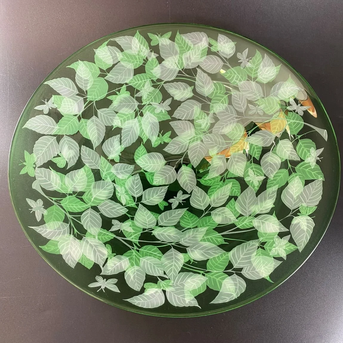 3_bright_green_leaves_dish_by_Julia_Linstead.jpg