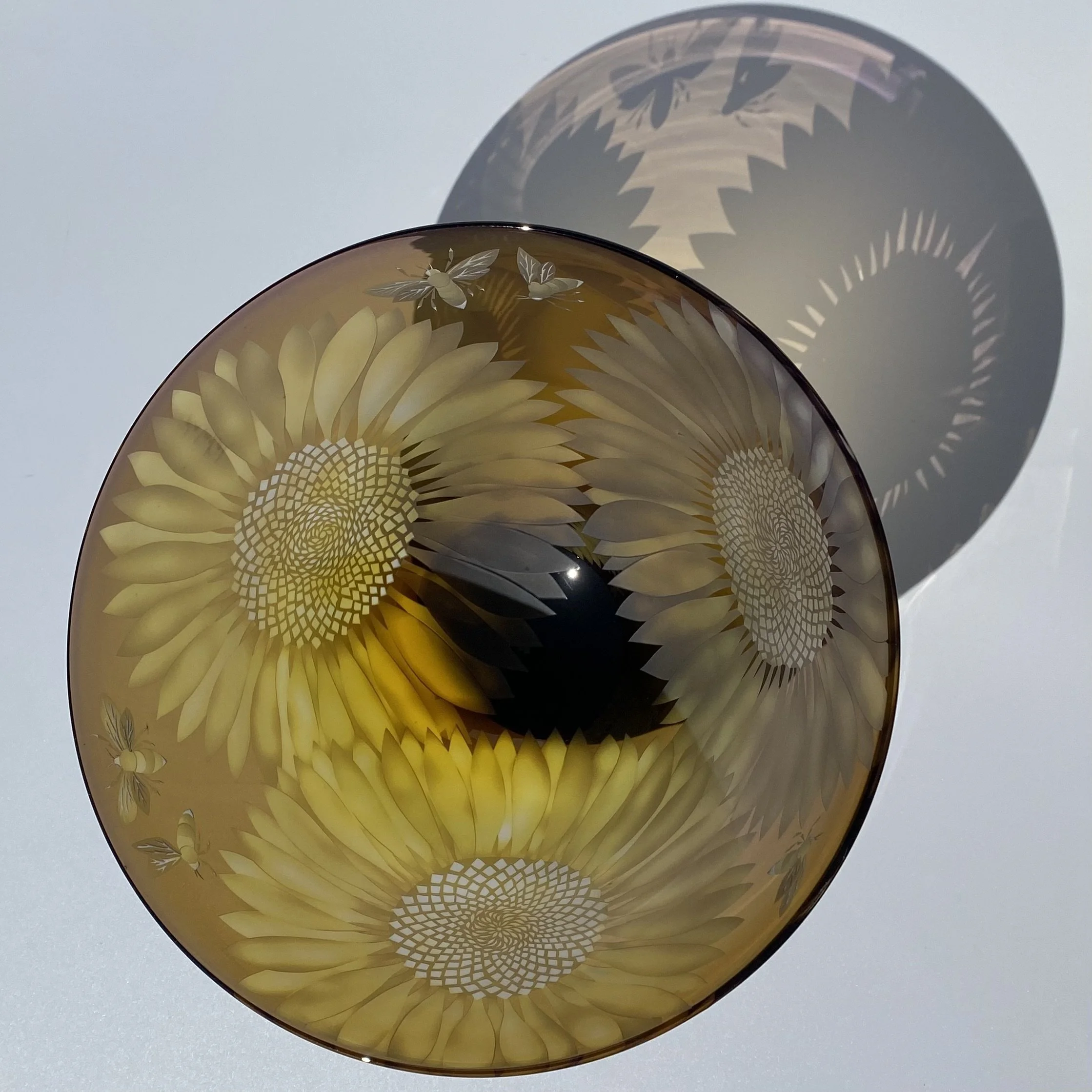 'Autumn'_Sunflower_deep_bowl_Linstead_Glass3.jpg