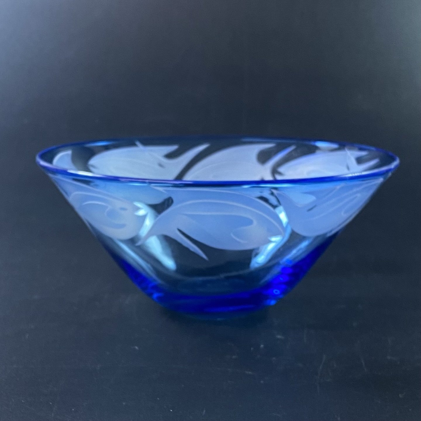 3_newblue_small_fish_bowl_by_Julia_Linstead.jpg