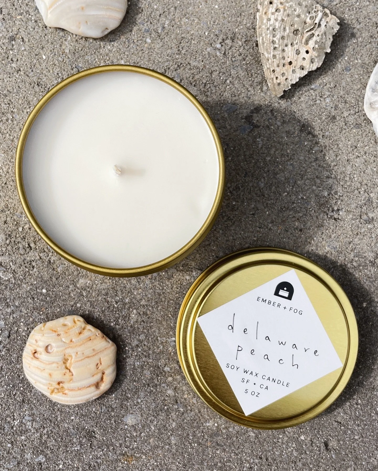 The East Coast Summer Collection is now live! Featuring an array of sunny scents inspired by summers spent at the Delaware, Jersey, and Maryland beaches with family and friends. An homage to my East Coast roots! 

☼ DELAWARE PEACH ☼
smells like the b