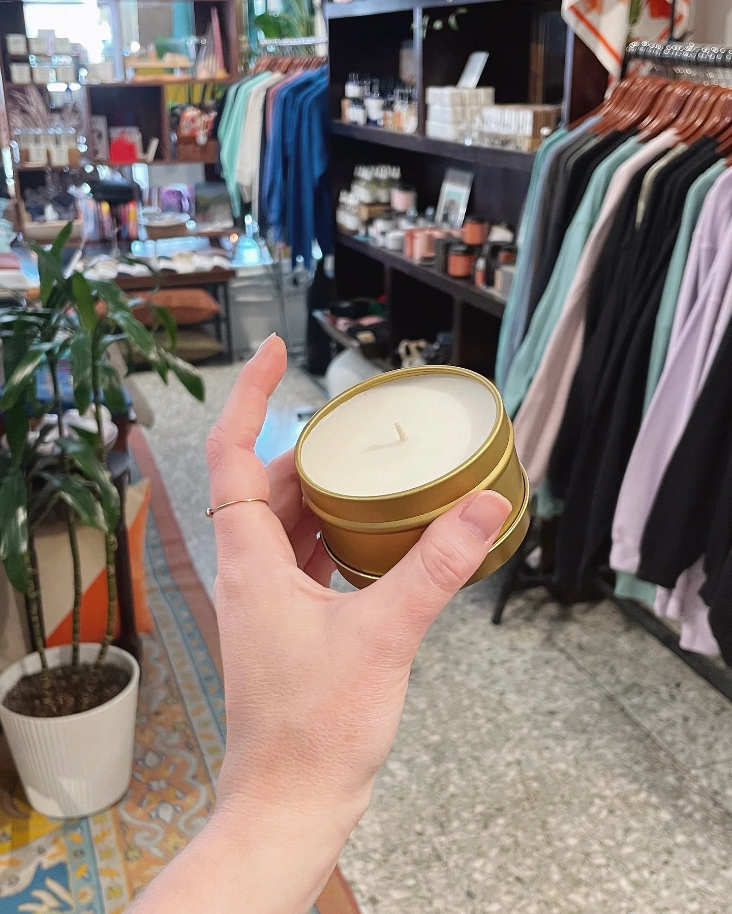 I&rsquo;m a bit starstruck over my newest stockist @fleetwood_sf 💫

I&rsquo;ve been a fan of their screenprinting work for a decade, back when they&rsquo;d host art shows in the Tenderloin. Enough of my customers told me that my candles would be a g