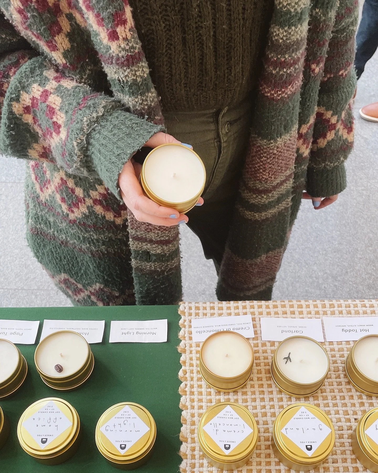 Hey candle gang 🤍 This is my final week of operating before I pause things for my winter break! Here&rsquo;s what you need to know if you want some candles before February:

🎁 U.S. SHIPPING
Order online by this Friday, Dec. 19 at 12PM to get your o