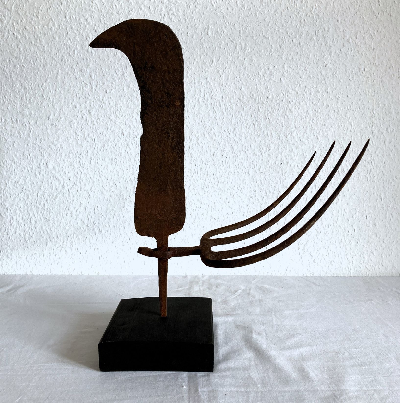 Vogel II, 2026, Hackmesser, Mistgabel, 
42 x 20 x 32 cm