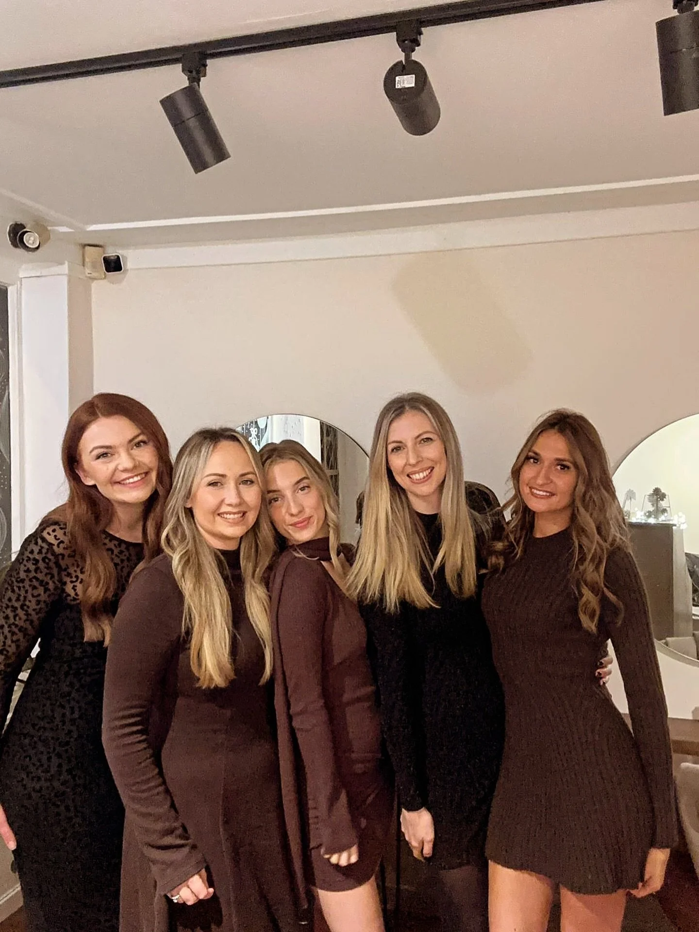 &bull; CHRISTMAS PARTY TIME &bull;

A few sore heads and happy full belly&rsquo;s this morning courtesy of @charlottesinthepantiles @essence.pantiles 

As always we had the best time together 💞💞

#vinehairtw #vinevibes #vinewaves