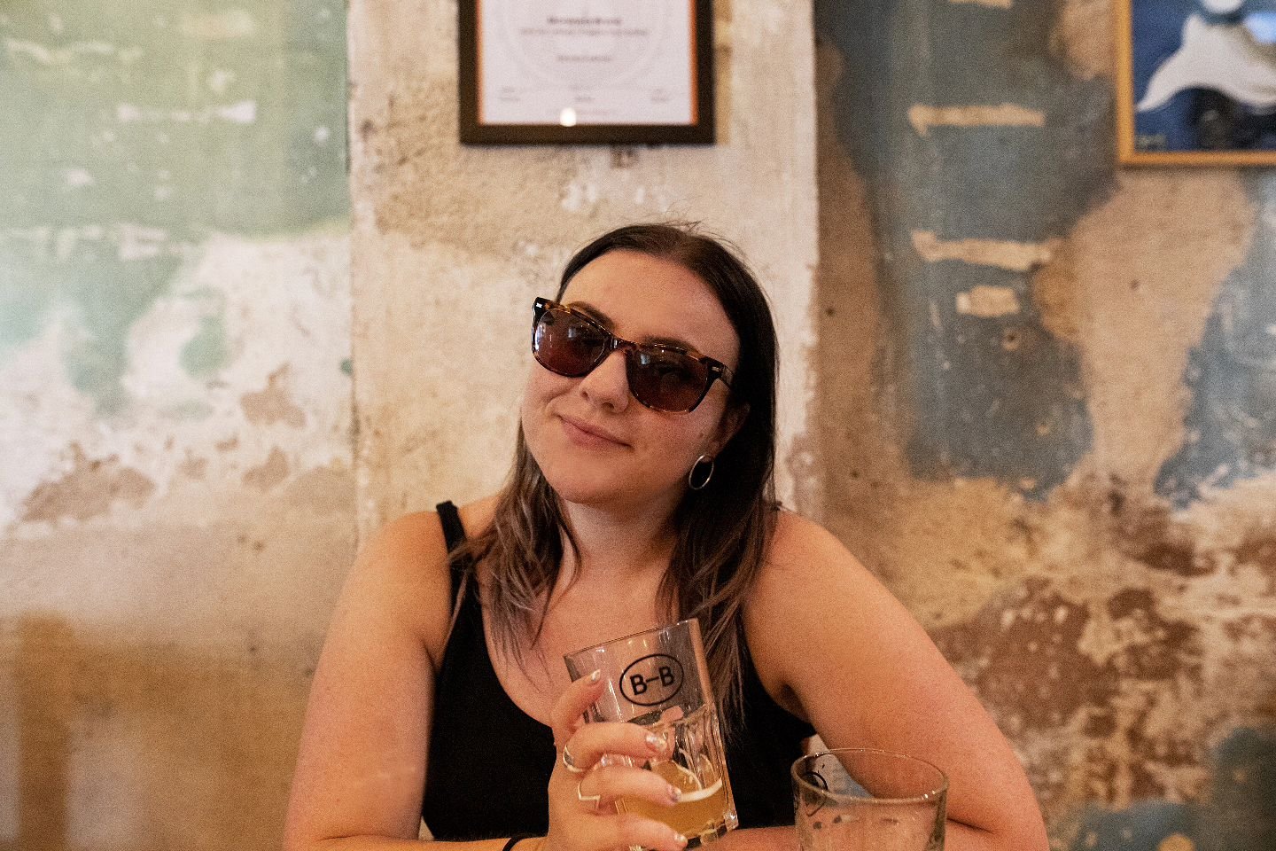 🖤 HIYA BUTT 🖤

Ola to all my new followers! Here's me, on holiday in Barcelona with a bloody good beer! I do love a good ale... and so do most of my Butties!

Want to know if you're a Butty? 
Here's what a Butty couple sound like...

🖤 You don't t