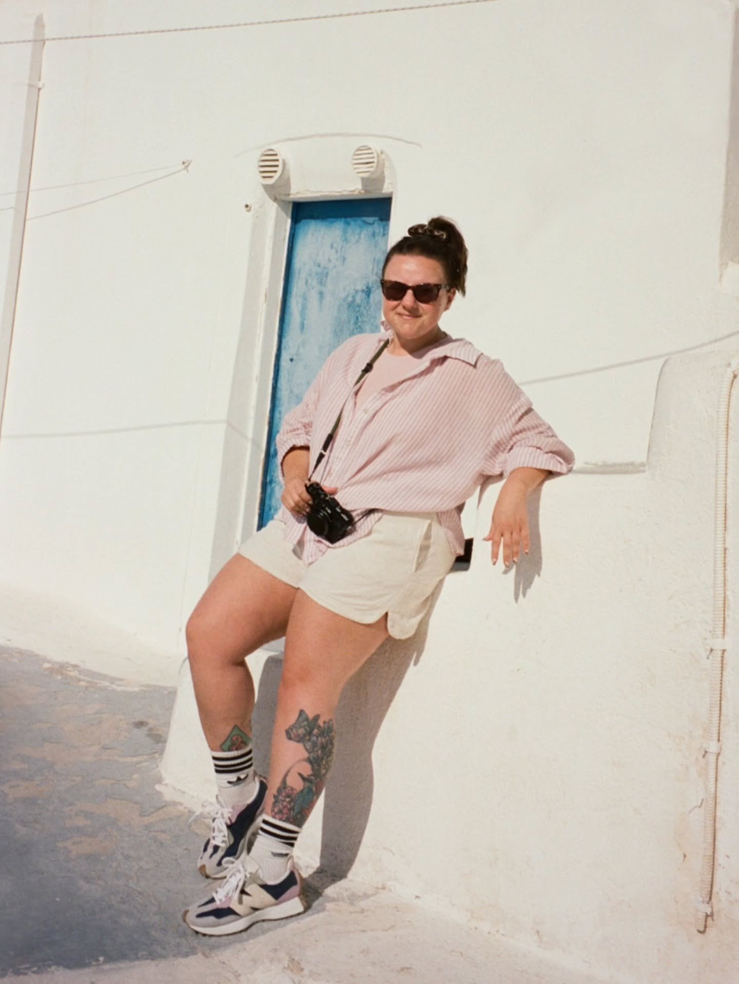 HEY THERE NEW FOLLOWERS! 

It's time to post my face on here again and say hiya! 

Im Steph, you're fun little alternative wedding photographer from Birmingham. 

I've been photographing happy couples say I DO for 9 years now and i bloomin love it!

