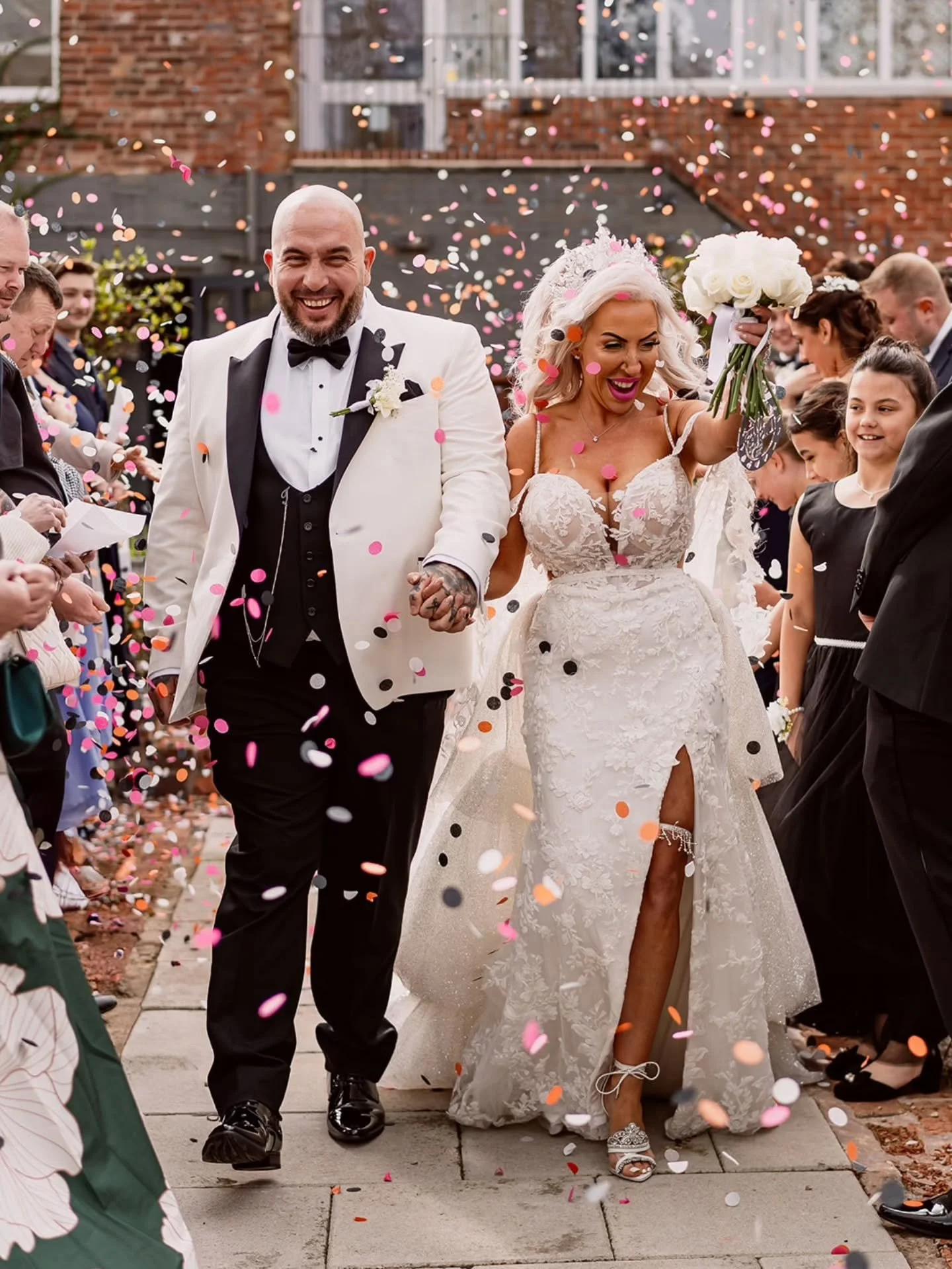TANIA &amp; MARK 

Let's kick off 2026 wedding season with this awesome pair! 

Tania &amp; Mark wanted their day to be fun, relaxed and all about celebrating with their nearest and dearest. 

Amalfi White in Derbyshire was the perfect wedding venue 