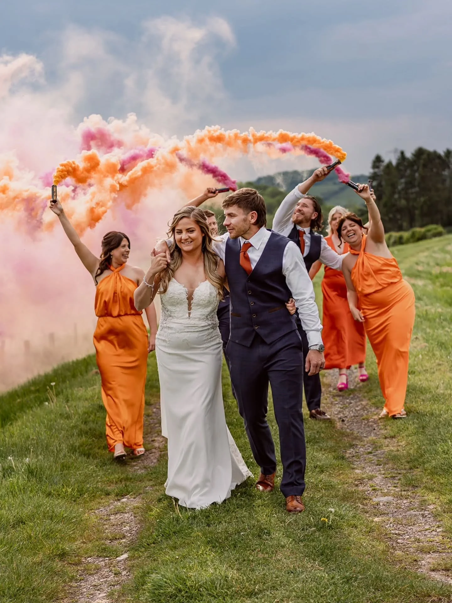 🖤 Georgina &amp; Ryan 🖤

Sunshine &amp; never ending smiles...
This is what I love to see on your wedding day! 

G &amp; R wanted their wedding day at Red Bank Barns in Herefordshire to be fun! And you know when theres plenty of cocktails, beers &a