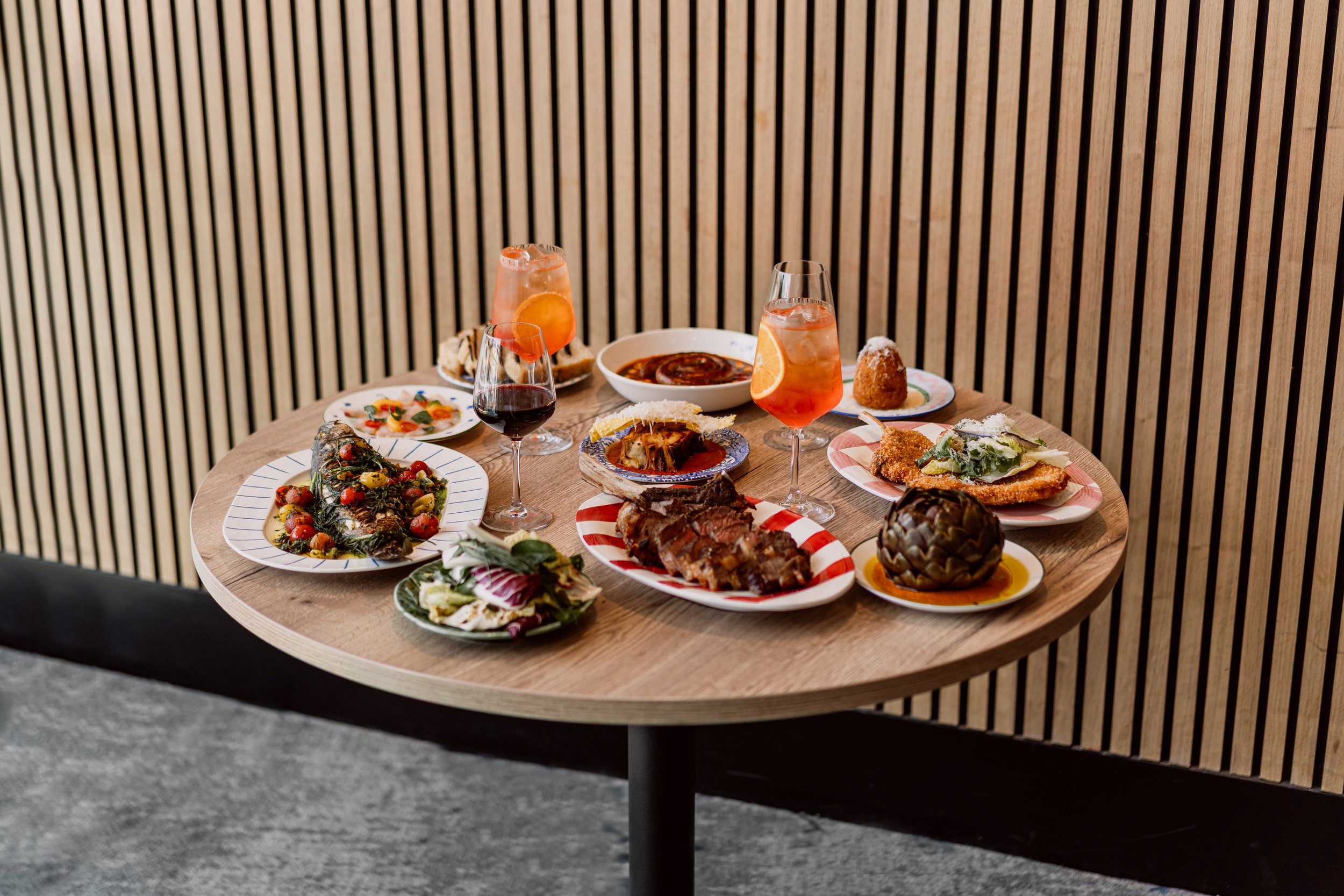 054_ Tutto Aposto_.jpg