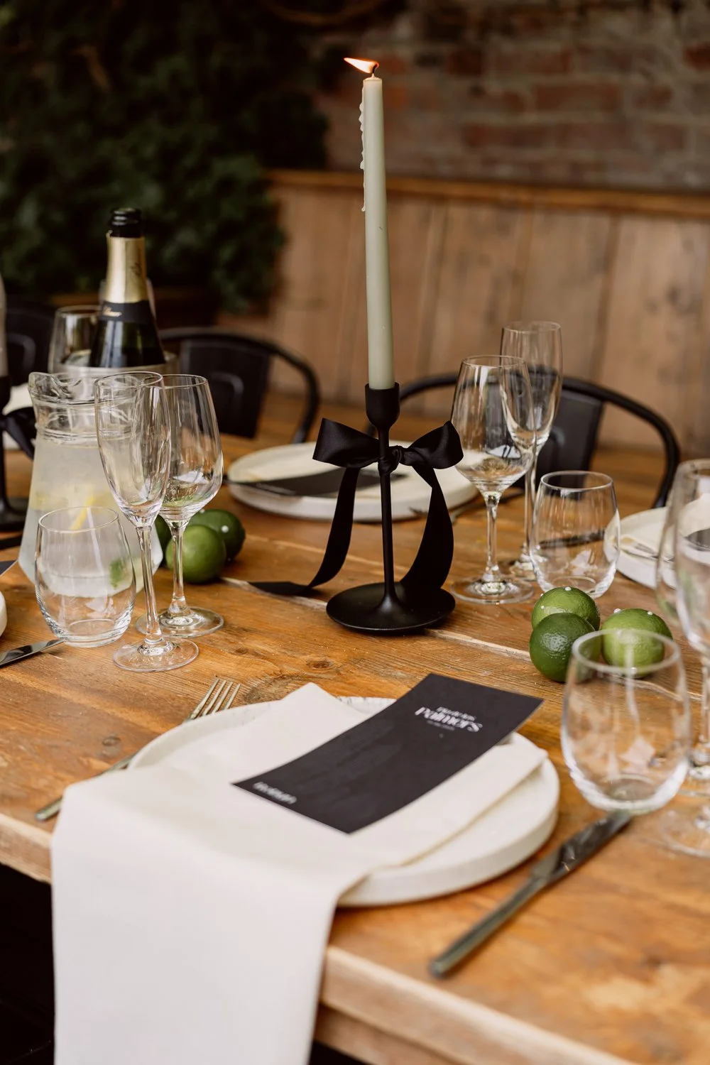 Table details on alternative wedding day