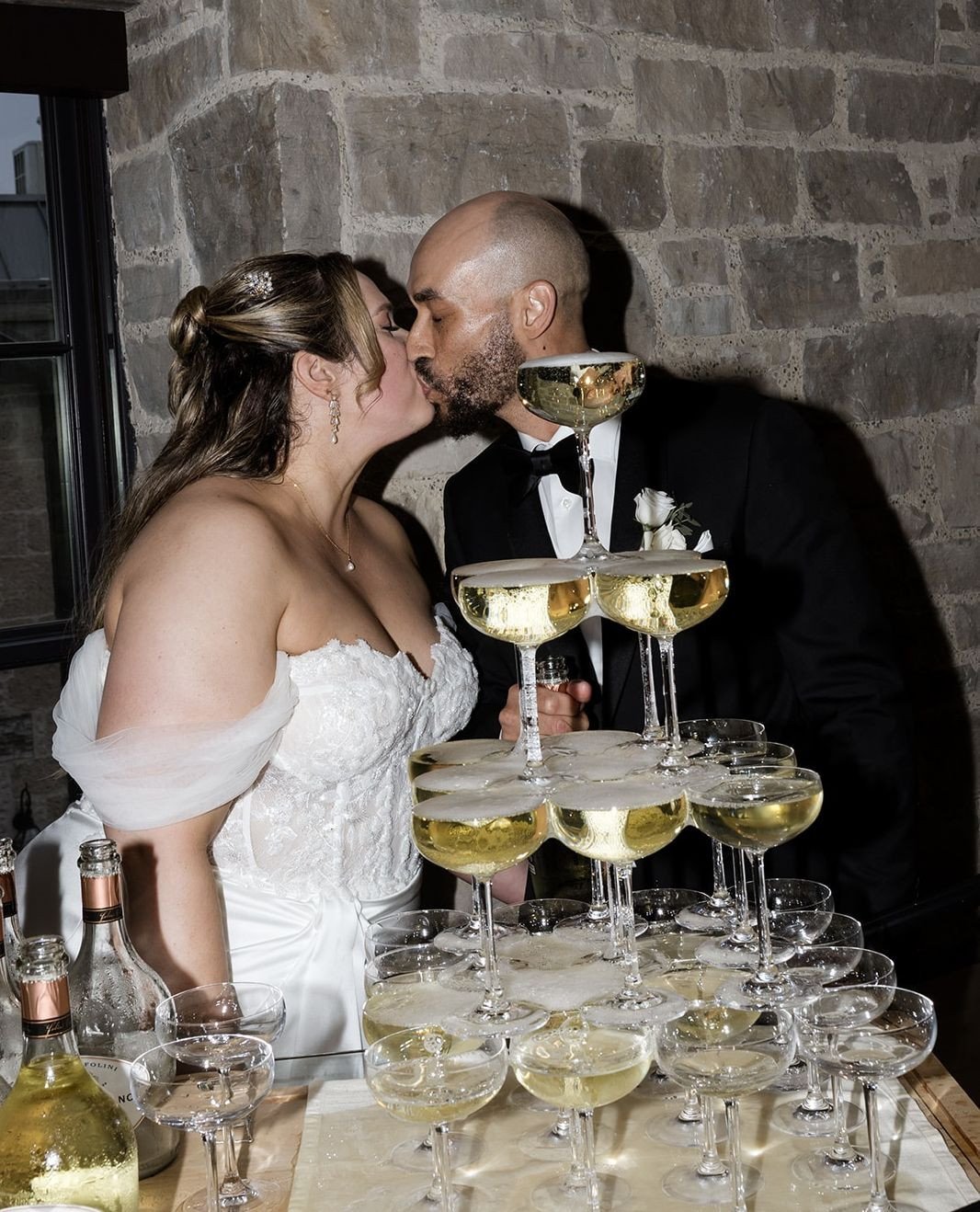 your champagne tower inspo🥂✨⁠
⁠
If you want photos that feel like this, my inbox is always open :) ⁠
⁠
the team!⁠
@bonsai.creative⁠
@elora_mill⁠
@eventsyourway⁠
@jodileighdesigns⁠
@hair.makeupbyamandazack⁠
@chantillylacebridalboutique⁠
@oliveandpipe