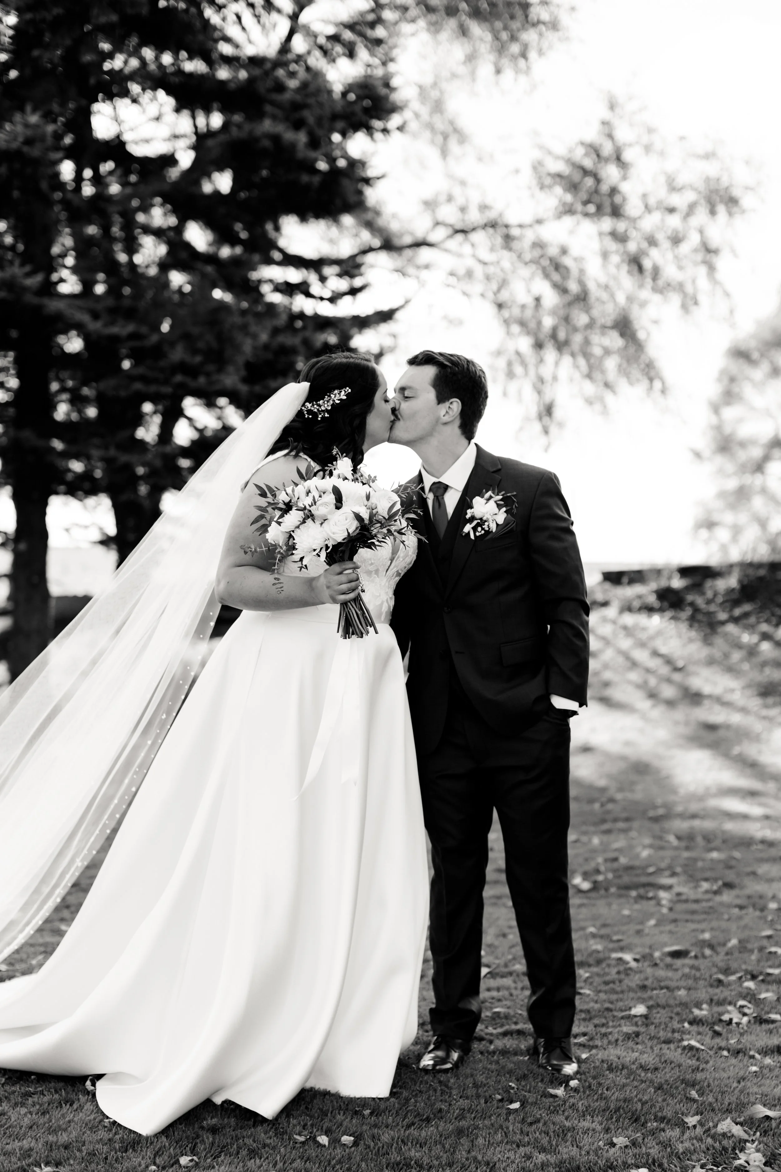 Elle By Stella Real Life Wedding Photography || Mandy + Seth