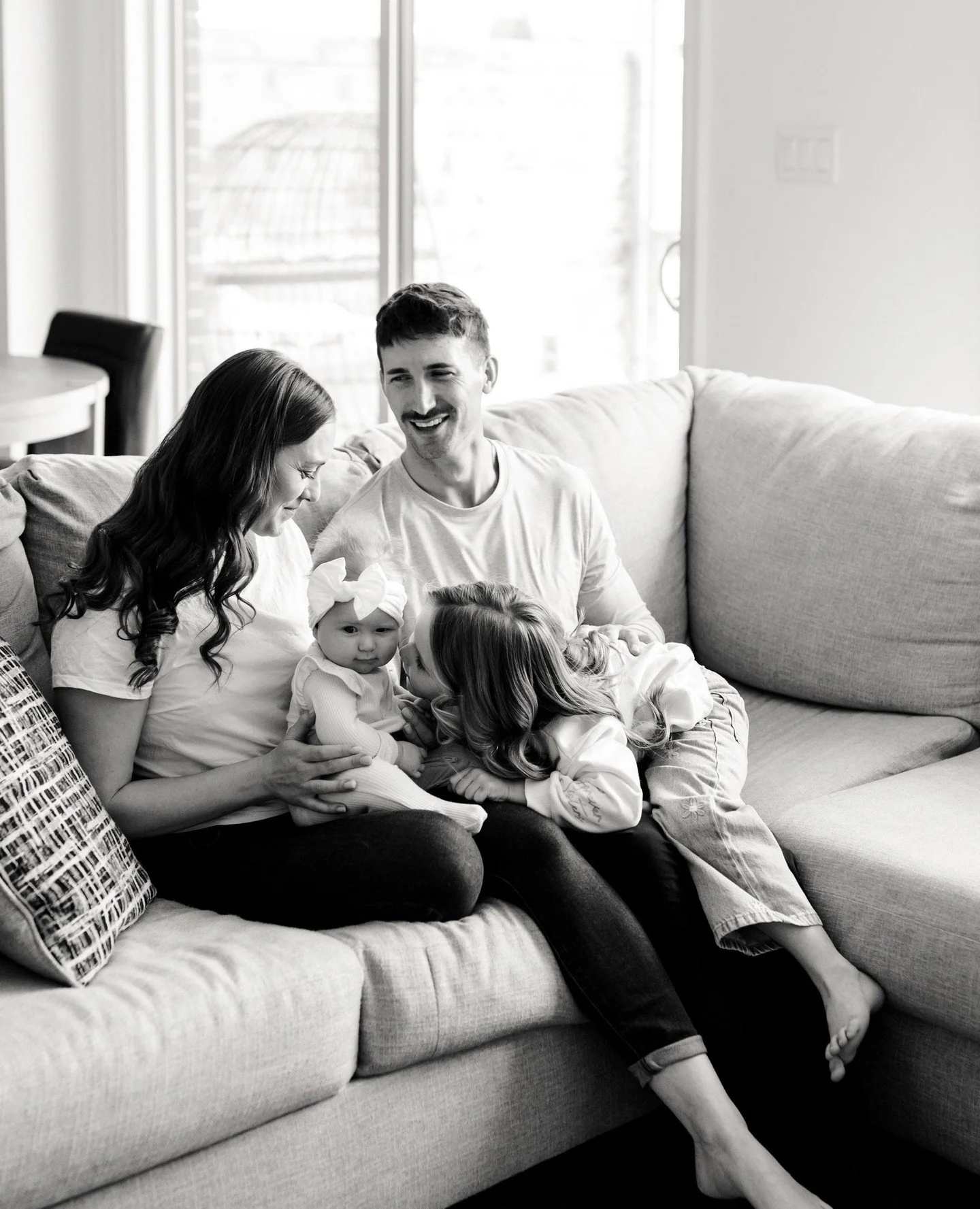 Little snippets from a sweet family newborn session. At home and cozy 🖤
⁠
#DocumentaryPhotography⁠
#LifestylePhotographer⁠
#StorytellingPhotographer⁠
#OntarioPhotographer⁠
#EverydayMotherhood ⁠