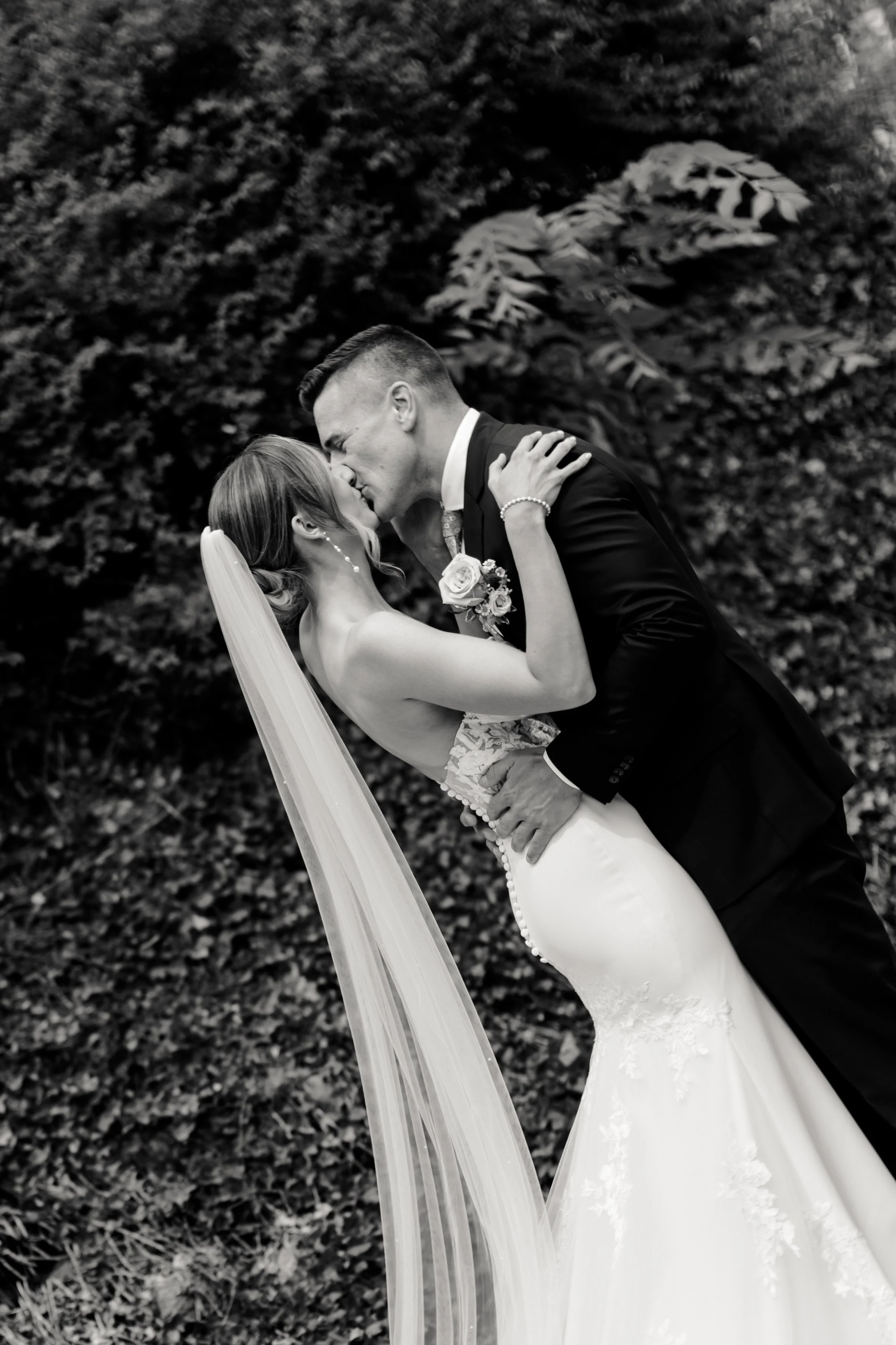 Family Focused Wedding at Timber Barn St. Jacobs || N+B