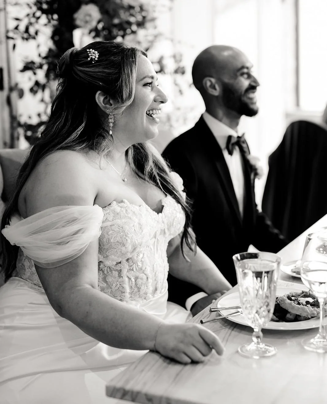 C+K got married at the stunning Elora Mill (which did not disappoint !!) You can feel the love for each other and for their family and friends throughout their day. One to remember (+ one to check out➡️)🤍⁠
⁠
⁠@bonsai.creative⁠
@elora_mill⁠
@eventsyo