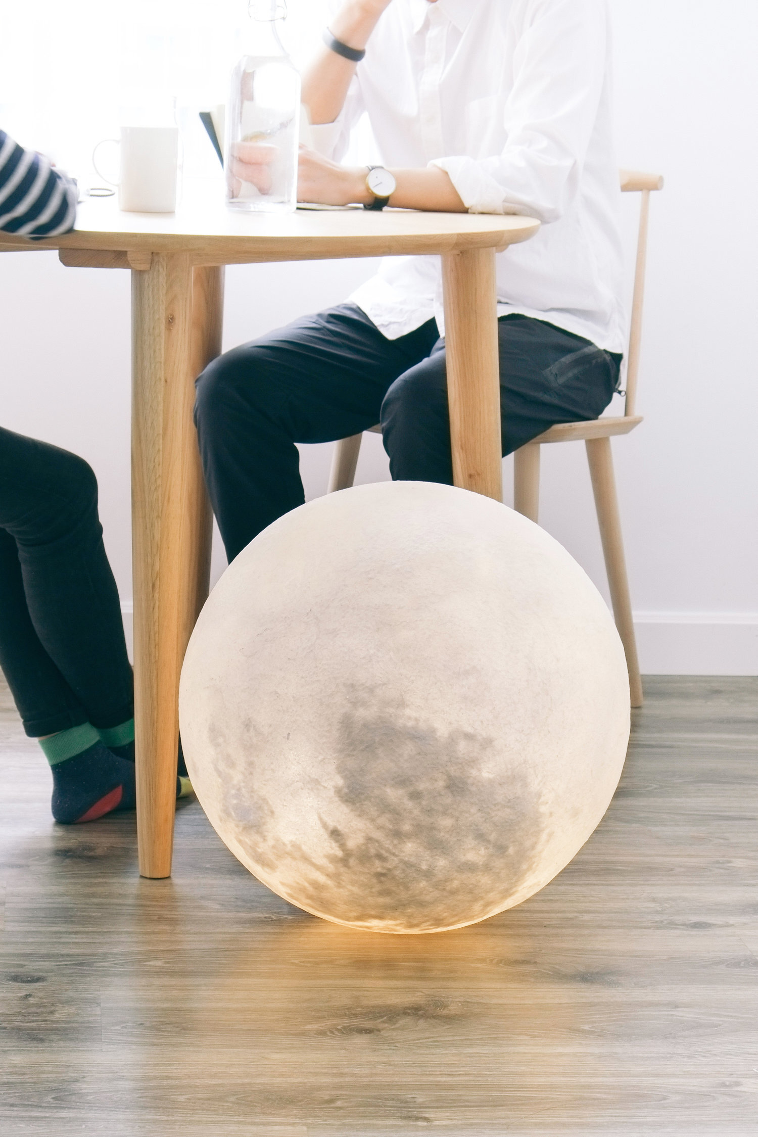 unun+-+LUNA+Lamp+by+Power-nap+Over+Design+Studio_60cm.jpg