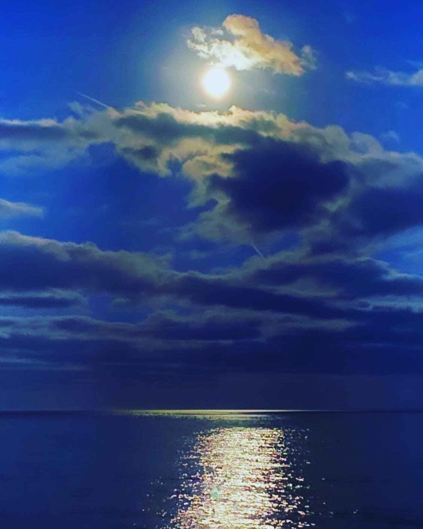 We&rsquo;re open from 5am this Saturday for Pieta&rsquo;s Darkness Into Light 2021. 🌅 The importance of mental health awareness and suicide prevention is something that is very close to our hearts here at Fred &amp; Nancy&rsquo;s. The past year has 