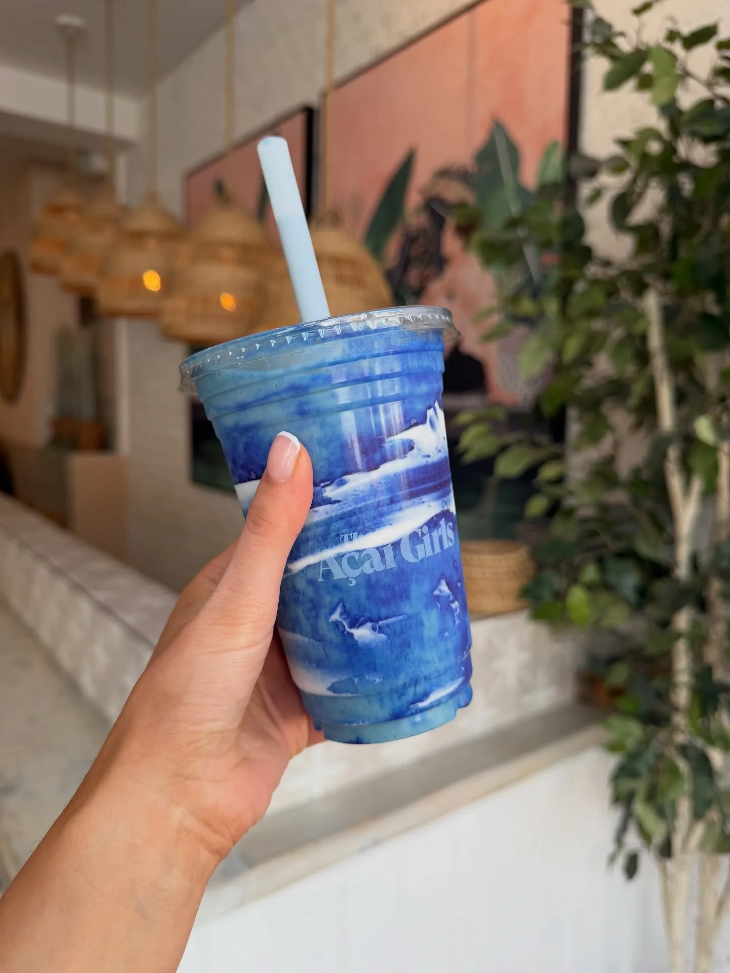 Cooling down the Acai Girls way&hellip; 💦🍓🧚&zwj;♀️🌊🥤

Ride the Wave, made with frozen banana, mango, pineapple, blueberries, coconut milk &amp; blue spirulina.

#TheAcaiGirls