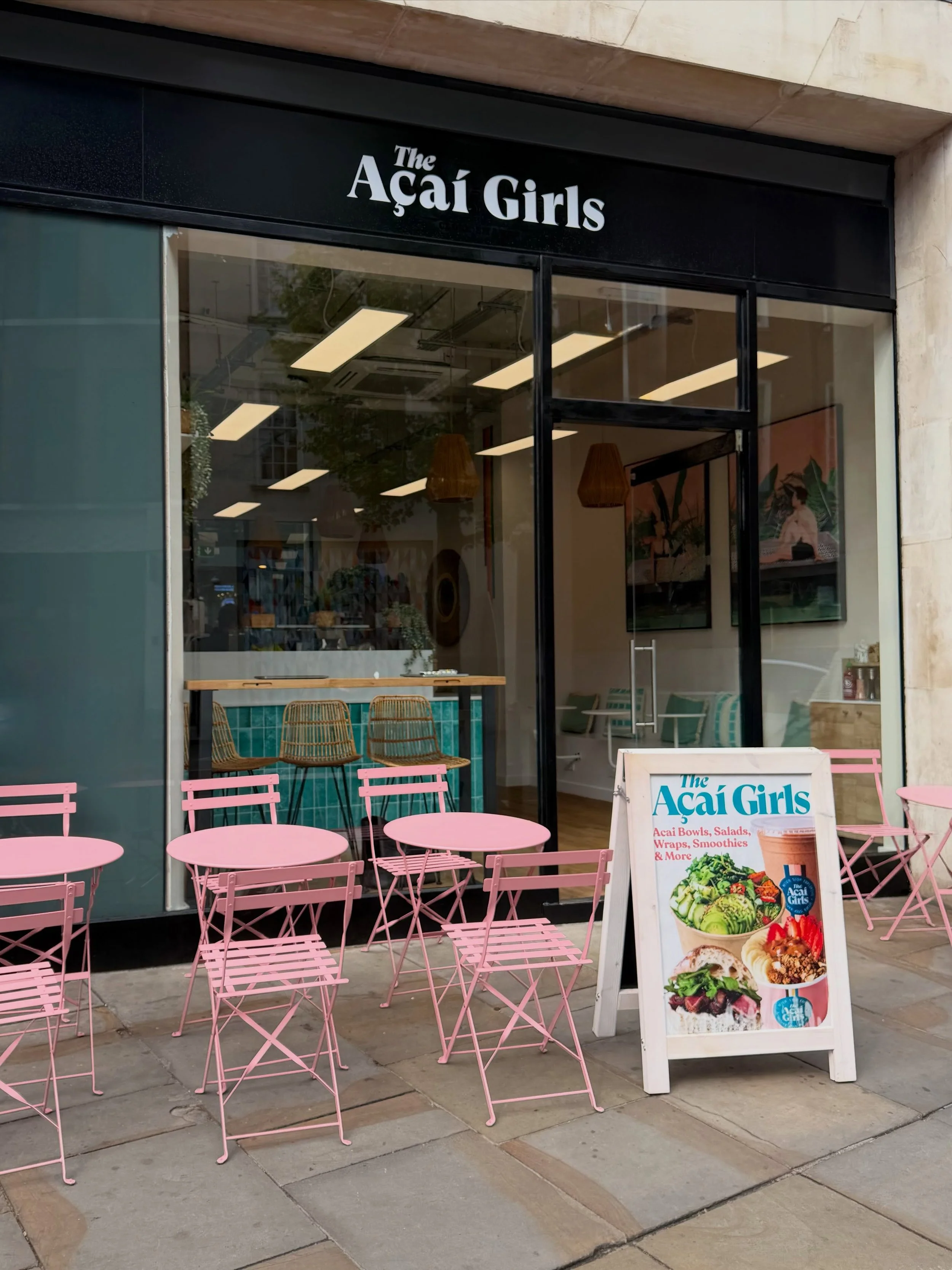 Spitalfields, we&rsquo;re officially open 🍓✨ 

Come and see us for your morning coffee, lunch break pick-me-up or weekend brunch plans ☀️ 

Monday &ndash; Friday: 8am&ndash;6pm 
Saturday &amp; Sunday: 9am&ndash;6pm 

📍51 Brushfield Street, E1 6AA