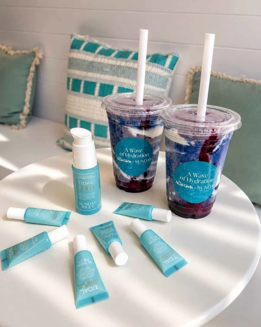 Introducing A Wave of Hydration 💙 Our limited-edition smoothie created in collaboration with @sundayriley, inspired by the cult-favourite Tidal Deep Hydration + Plumping Serum.

Made with banana, blueberry, honey, almond butter, cinnamon, blue spiru