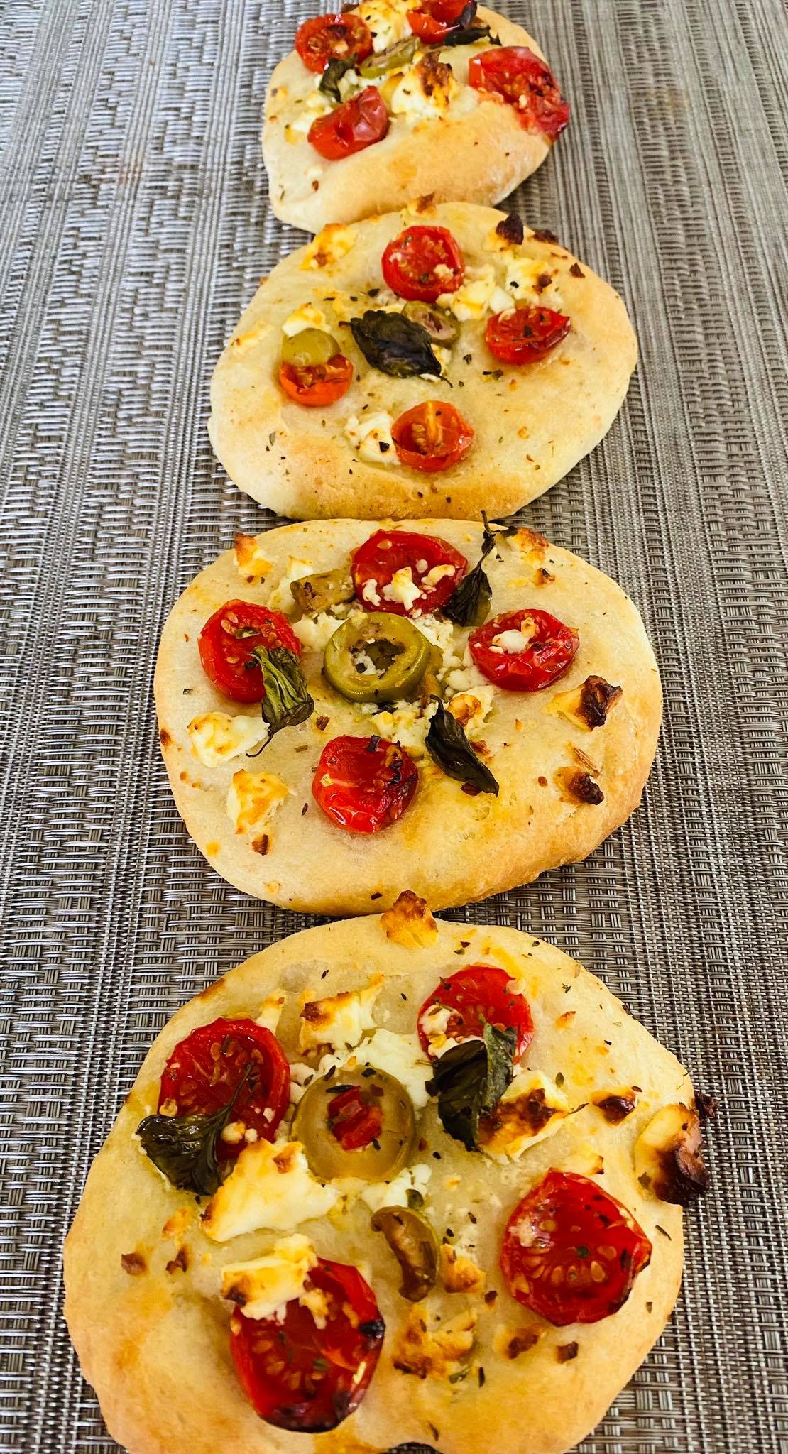 Mini pizzas 4.jpg