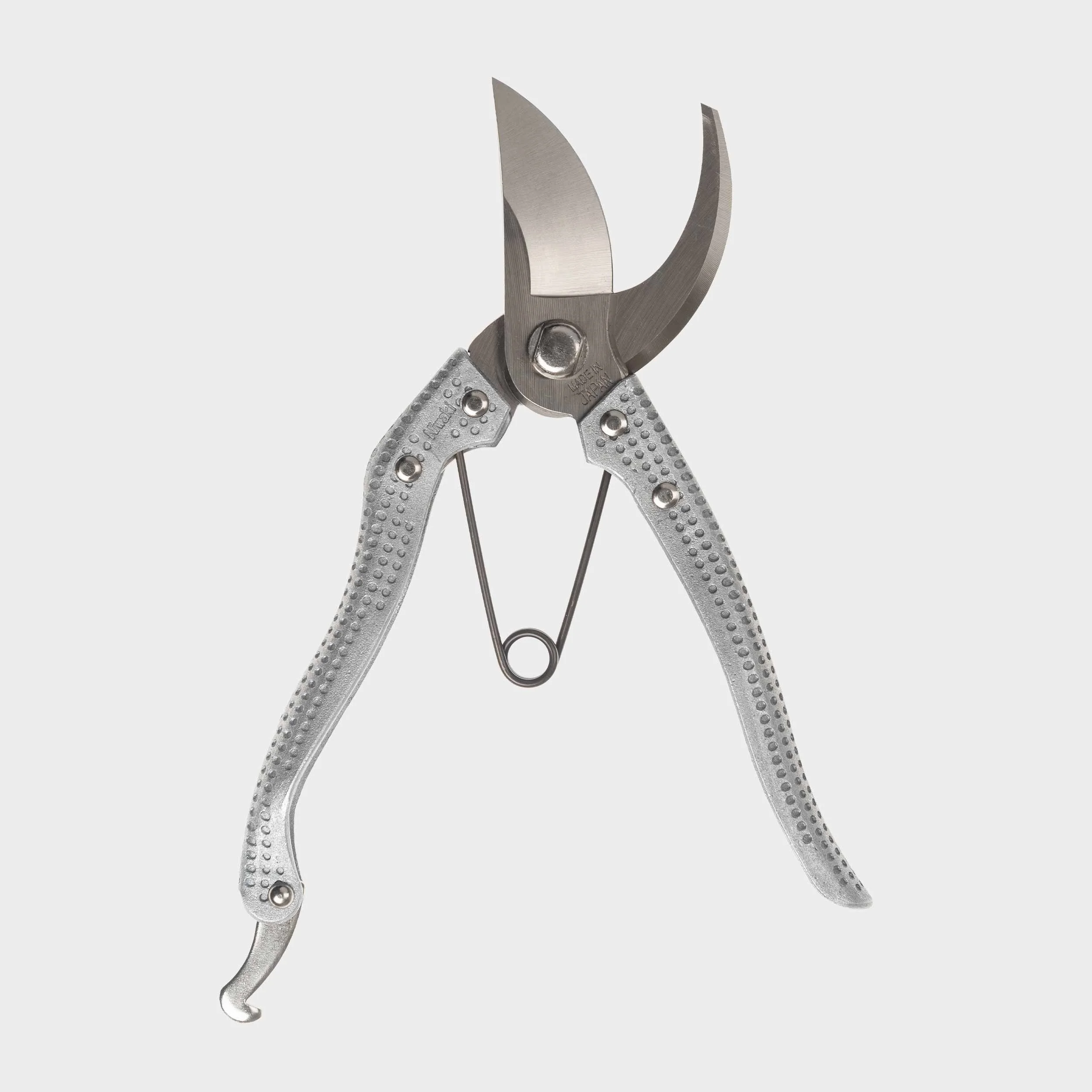 niwaki-shumatsu-secateurs-open.jpg