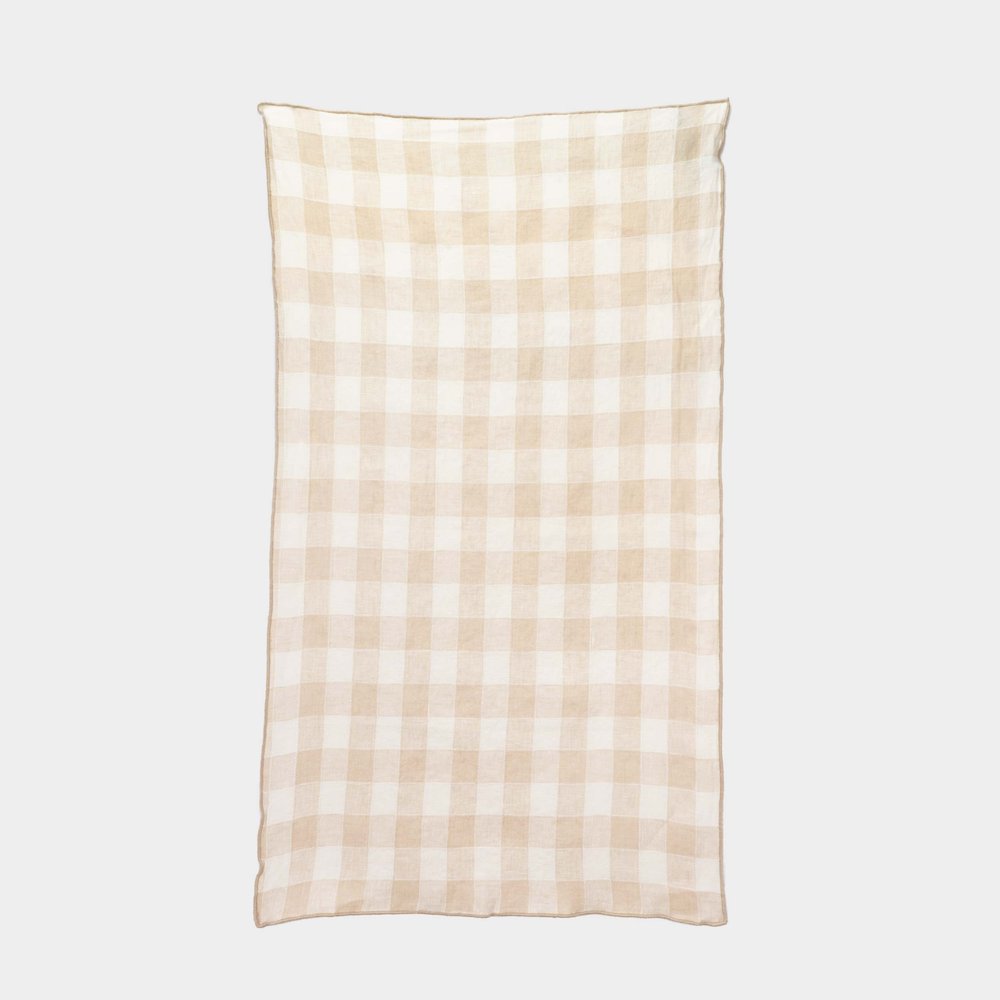 https://images.squarespace-cdn.com/content/v1/5ff5ad8960aa3e486998f529/1644896237259-DARJFXF2R5GHWJCW214C/gingham-french-linen-towel-ivory-1.jpg?format=1000w