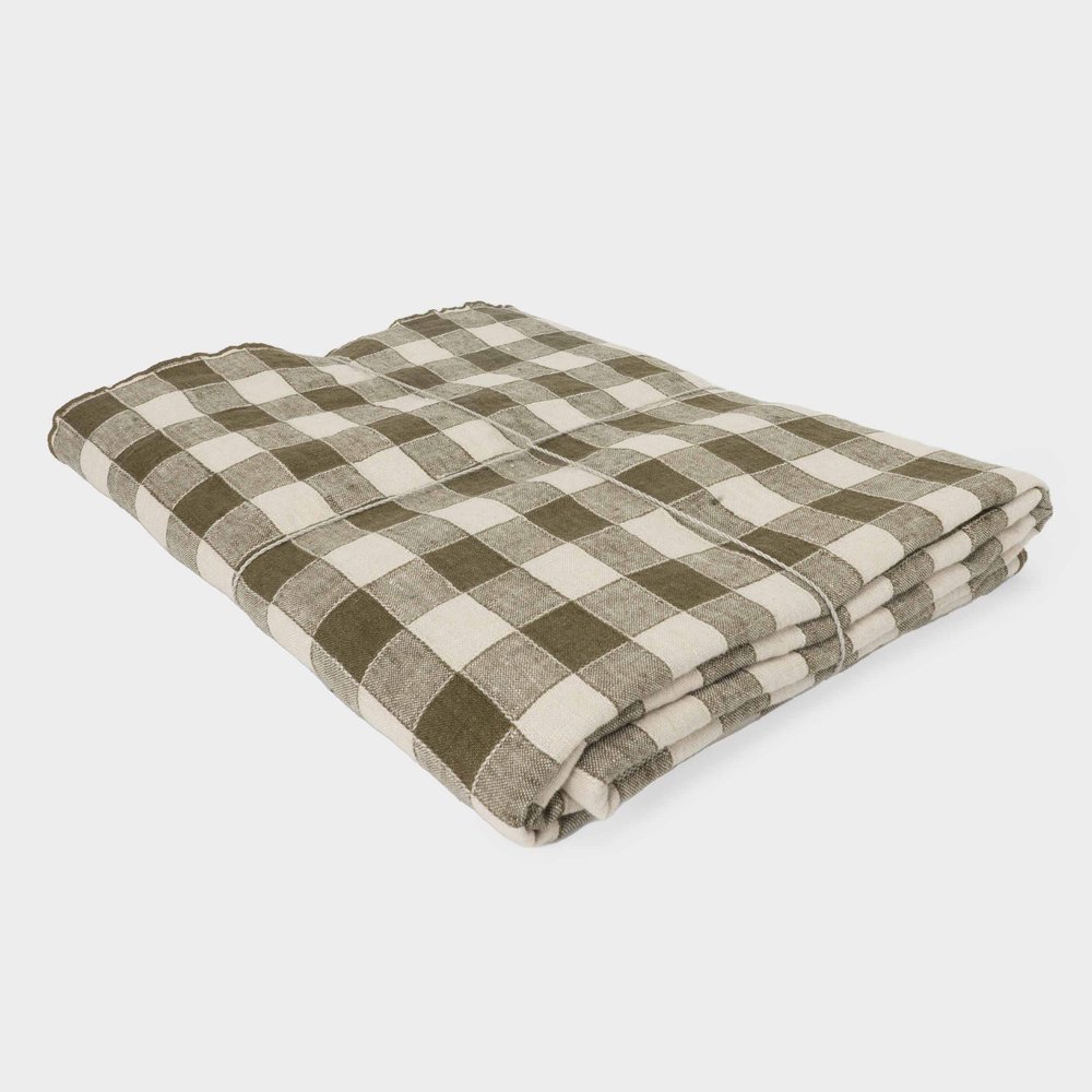 https://images.squarespace-cdn.com/content/v1/5ff5ad8960aa3e486998f529/1644939672907-OX05EQWV1YOBHJIEM4J4/gingham-french-linen-tablecloth-olive-1.jpg?format=1000w