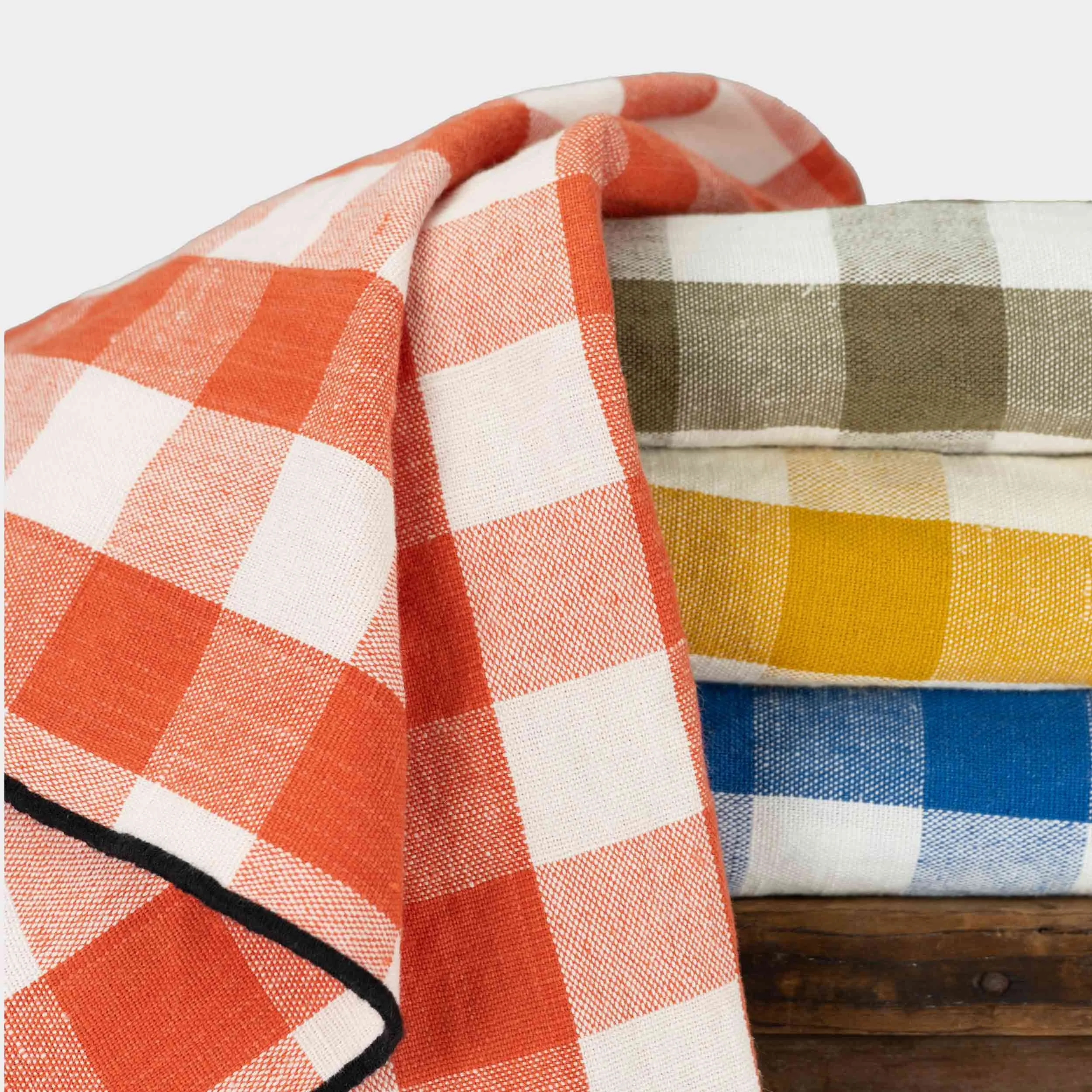 French Linen Kitchen Towel in Windowpane Plaid — GARDENHEIR