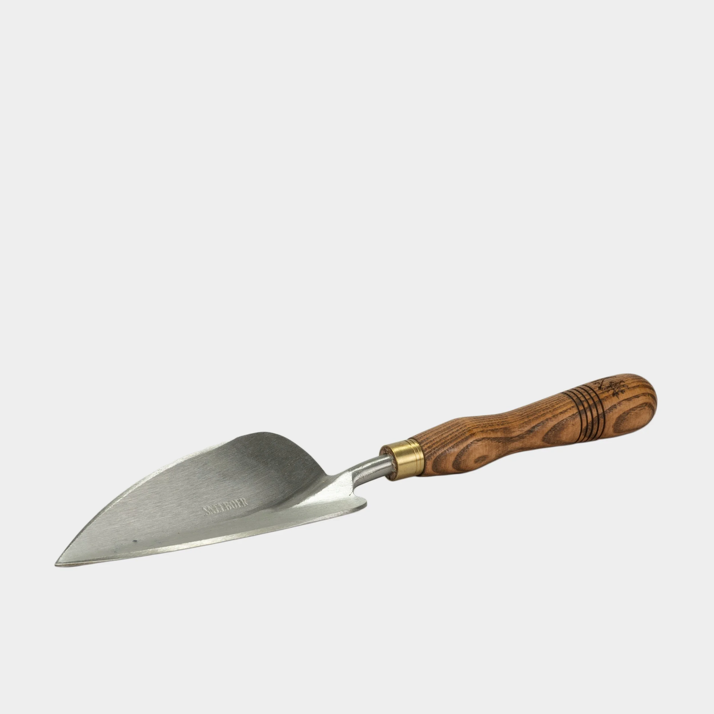 sneeboer-x-gardenheir-transplanting-trowel 2.jpg