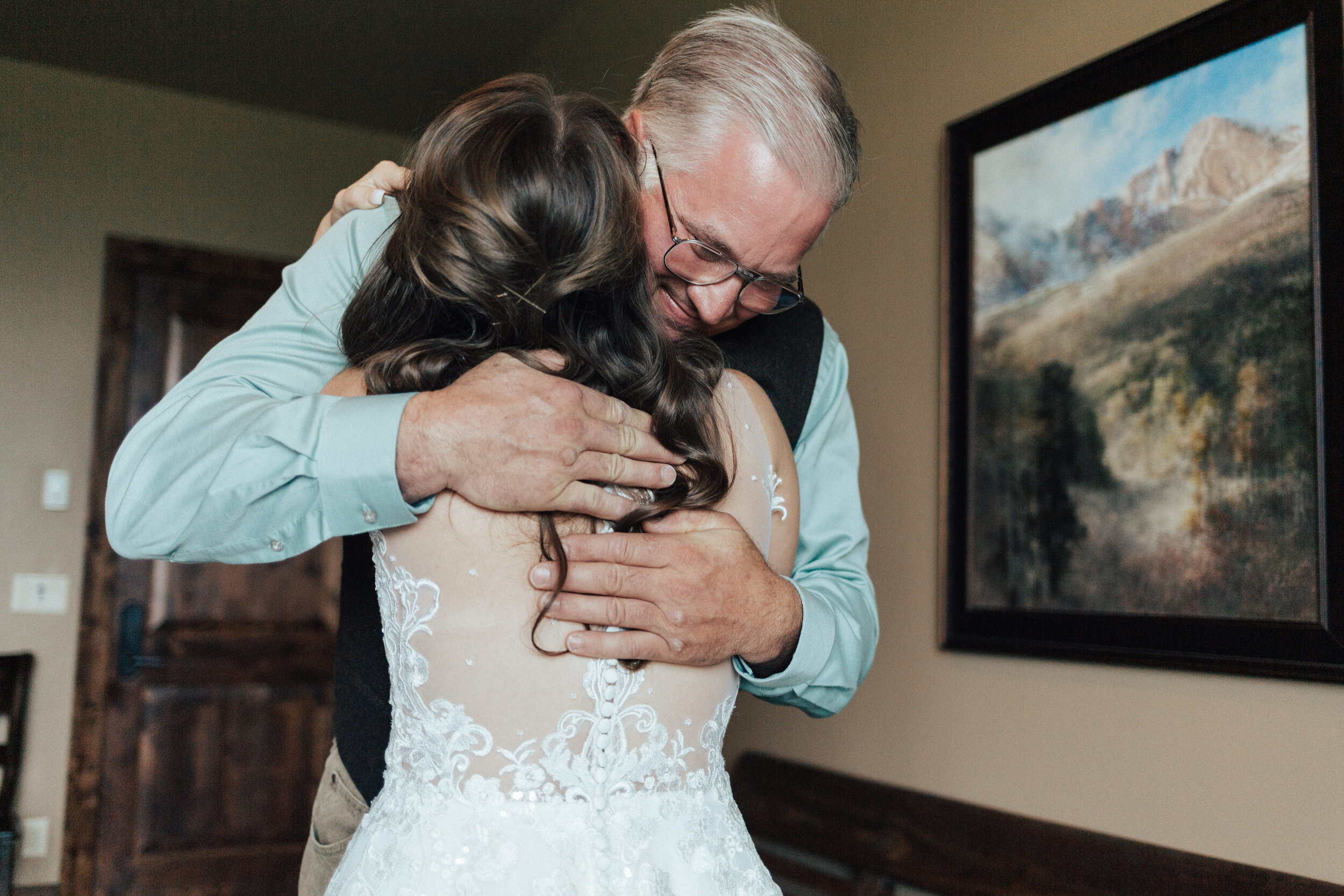 First_Look_With_Dad_Estes_Park_Wedding_Photographer_AnnieShannonCo (2).jpg
