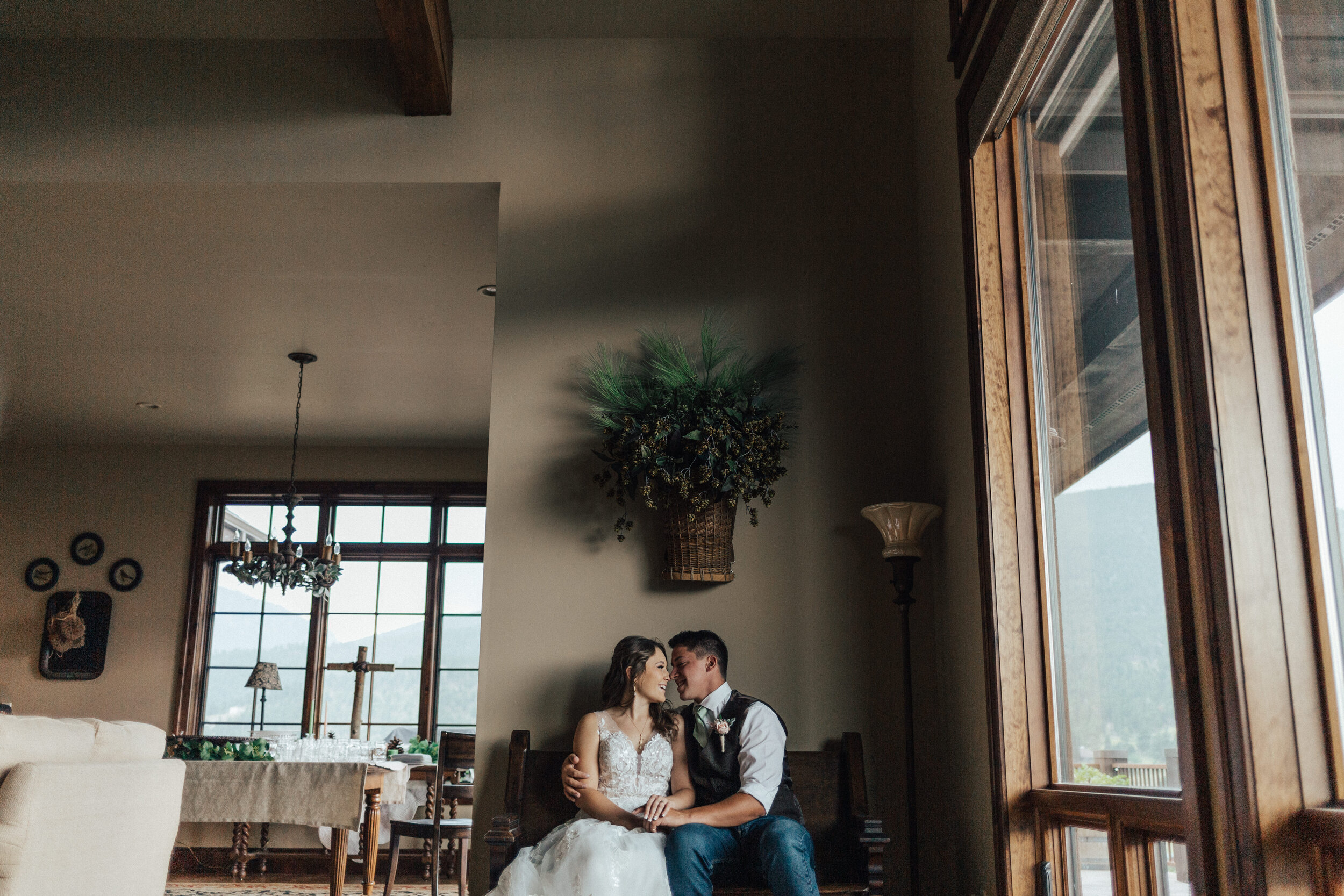 First_Look_Wedding_Day_Estes_Park_Wedding_Photographer_Annie_Shannon_Co (14).jpg