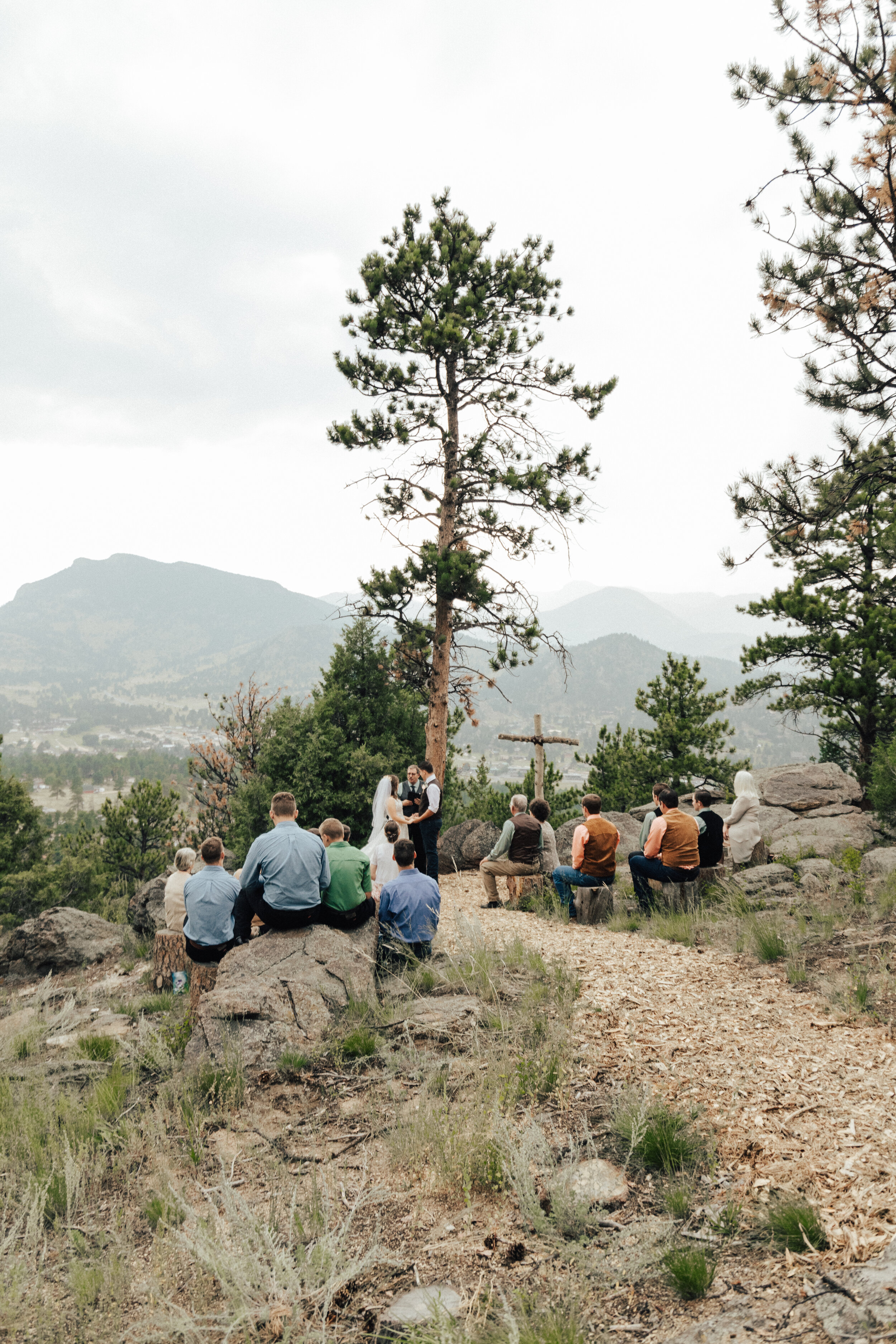 Mountain_Intimate_Wedding_Ceremony_Estes_Park_Colorado_Wedding_Photographer_AnnieShannon (4).jpg