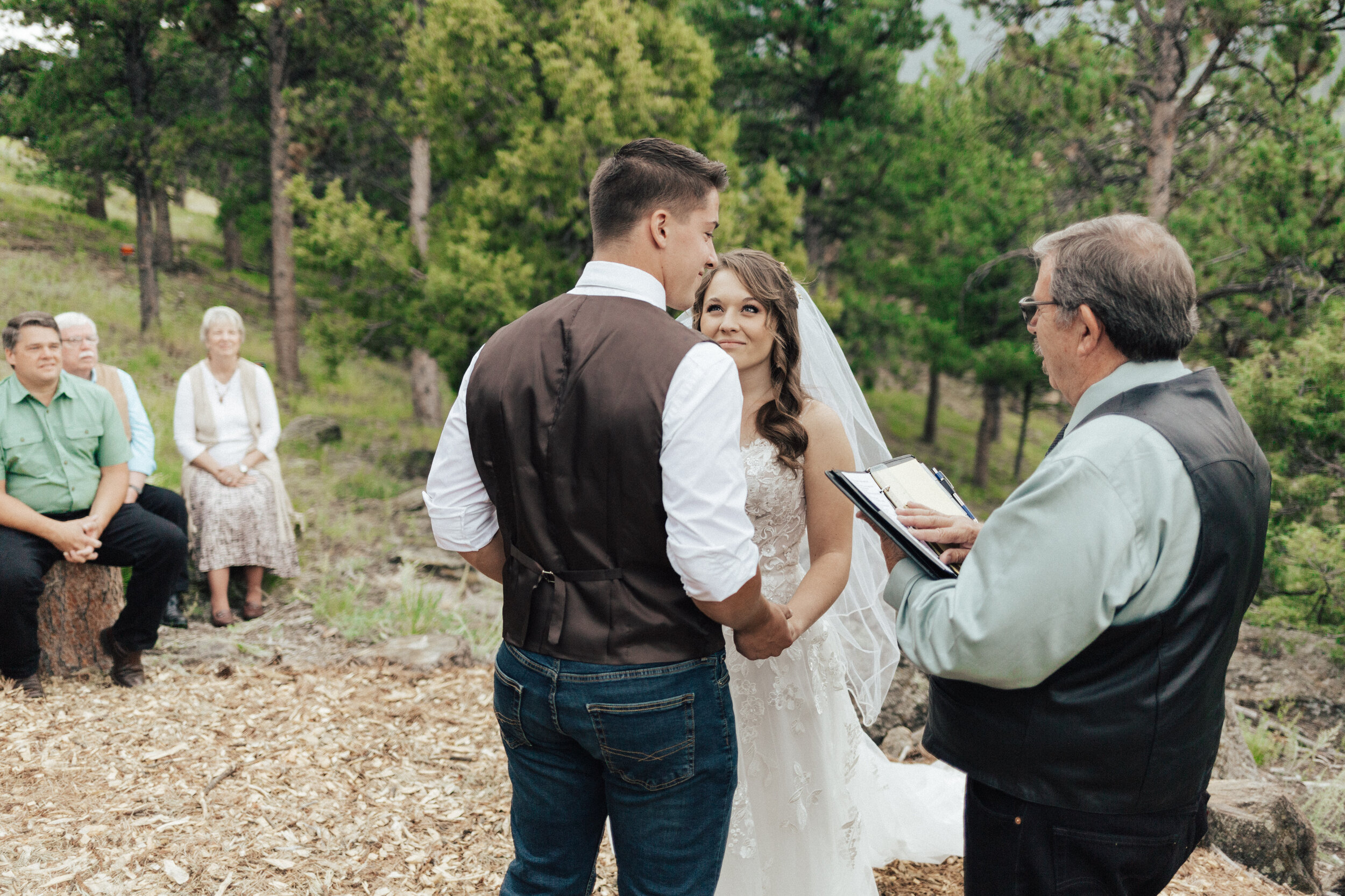 Mountain_Intimate_Wedding_Ceremony_Estes_Park_Colorado_Wedding_Photographer_AnnieShannon (5).jpg