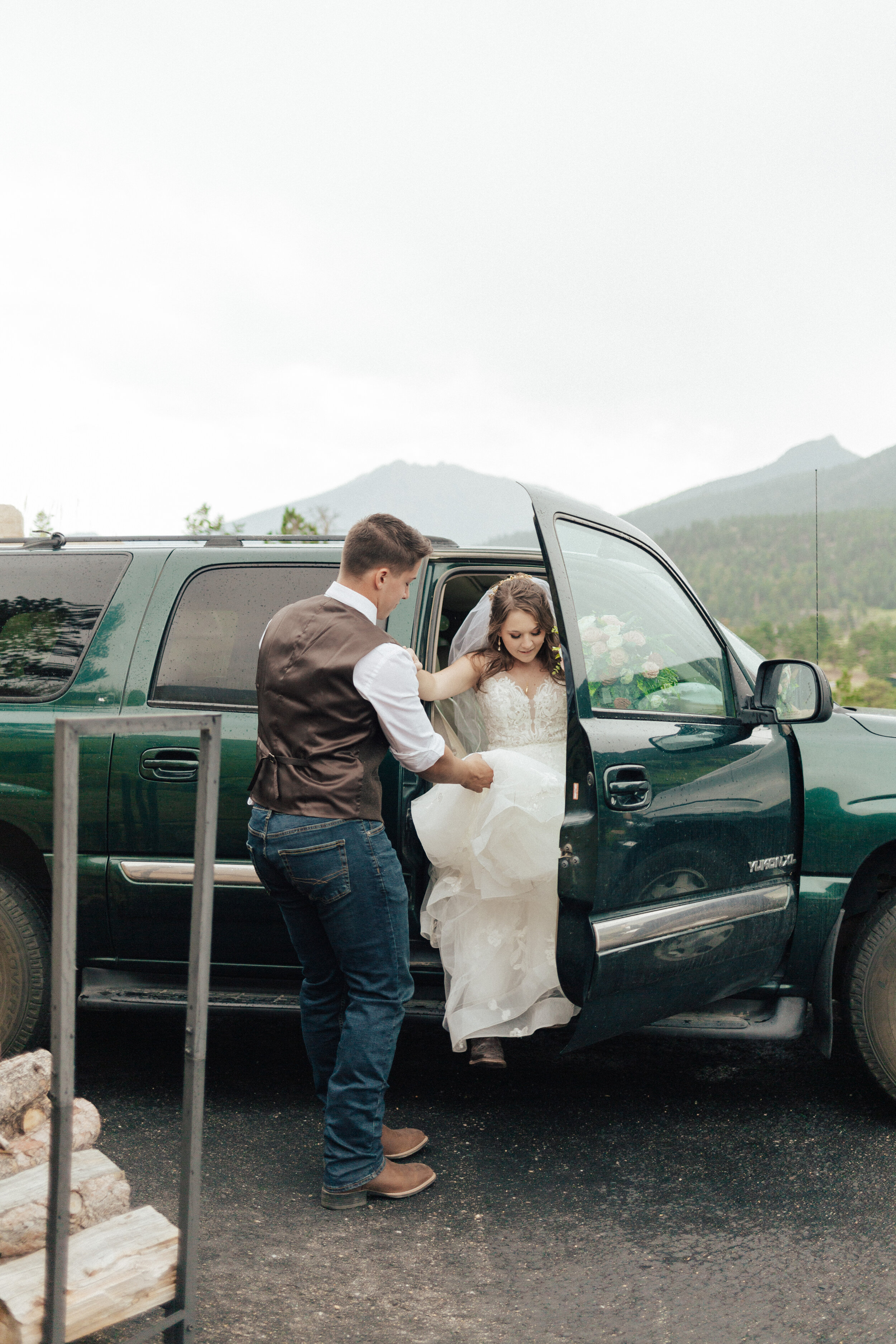 Estes_Park_Elopement_Photographer_AnnieShannonCo (8).jpg