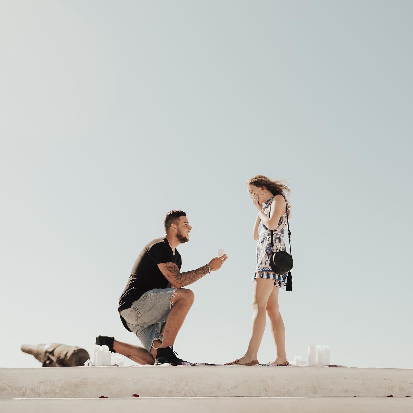 What do you think of this&hellip;.

I&rsquo;m thinking of doing a series on &ldquo;how they got engaged&rdquo; showcasing REAL proposals I photographed to help your boyfriend or your friend&rsquo;s boyfriend come up with ideas on how they can propose