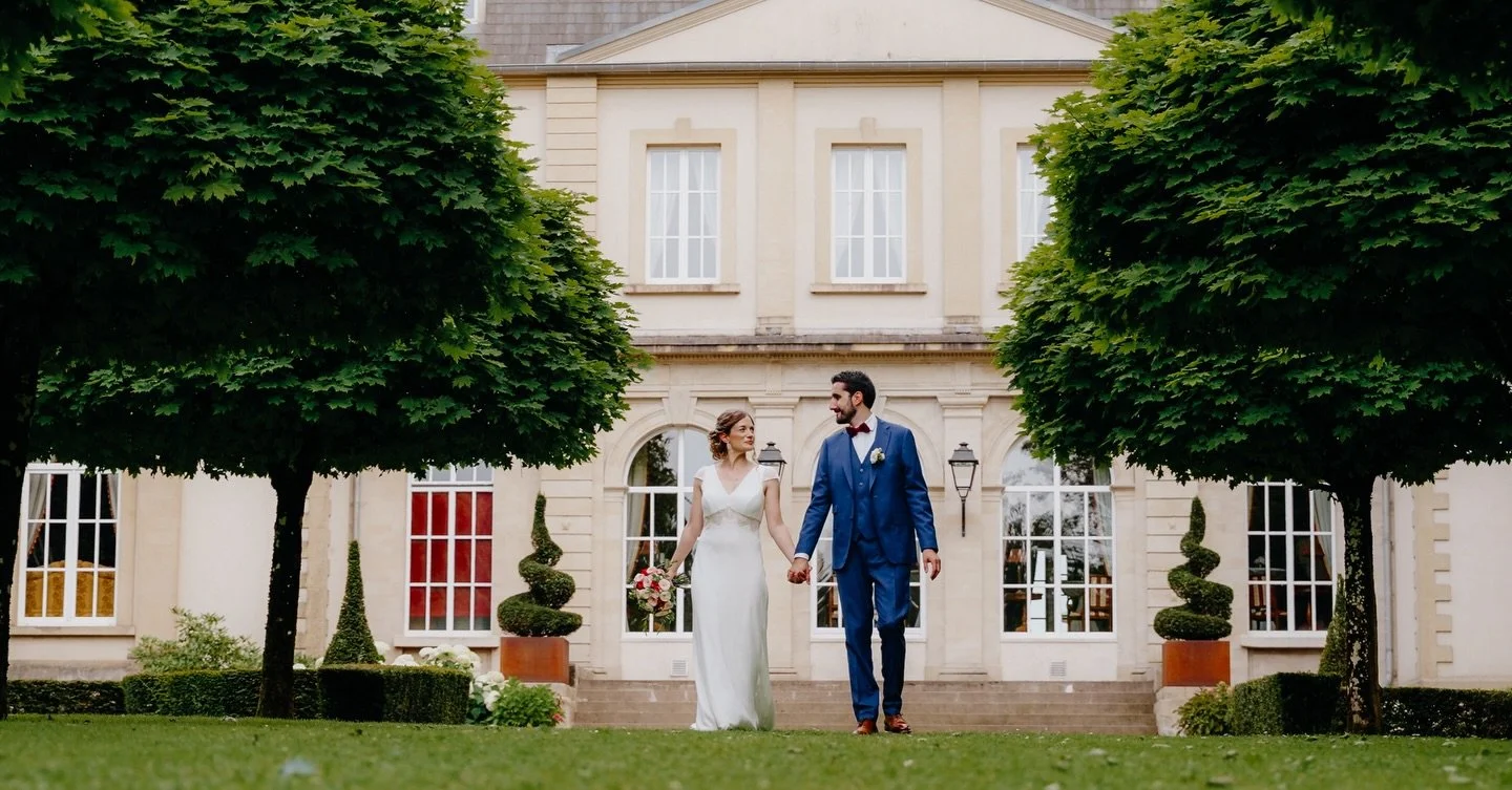Un mariage intimiste avec les personnes qui vous sont les plus ch&egrave;res afin de prendre le temps de c&eacute;l&eacute;brer cette journ&eacute;e avec eux, c&rsquo;est ce qu&rsquo;on choisi S&amp;J-H. Ils ont c&eacute;l&eacute;br&eacute; cette jou