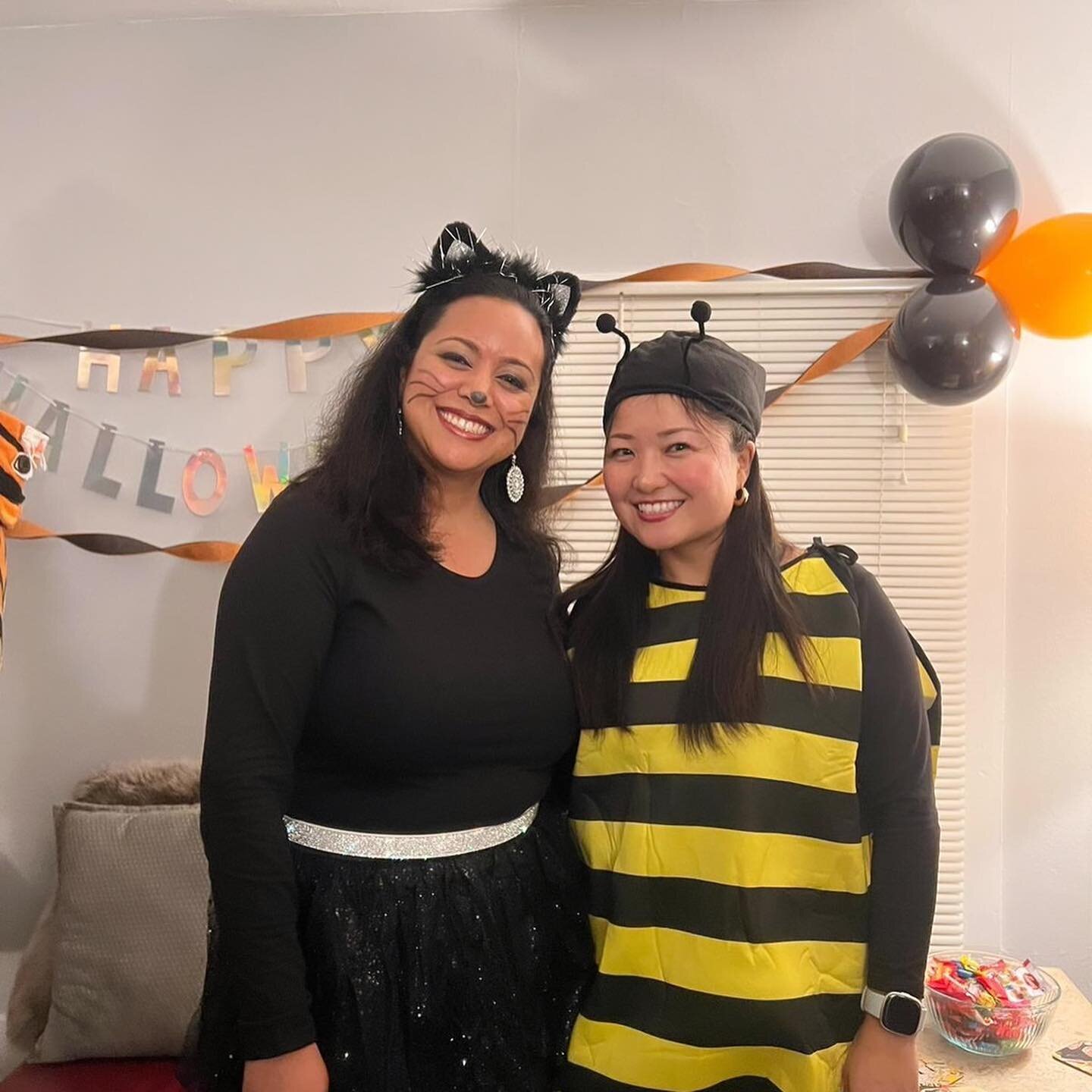 🎃Happy Halloween 🎃
ハッピーハロウィン (in Japanese) 
万圣节快乐（wanshengjiekuaile）(in Chinese) 

Rohini and I dressed up for the halloween event over the weekend. 

Ted, Rohini, Yukumi, and I joined the Employee Appreciation event today and did a photoshoot. 

W