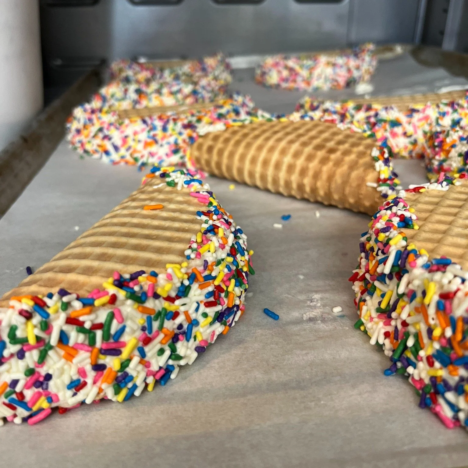 Happy Memorial Day!

Farm is open all day, 10-8pm. Come by for a treat :)