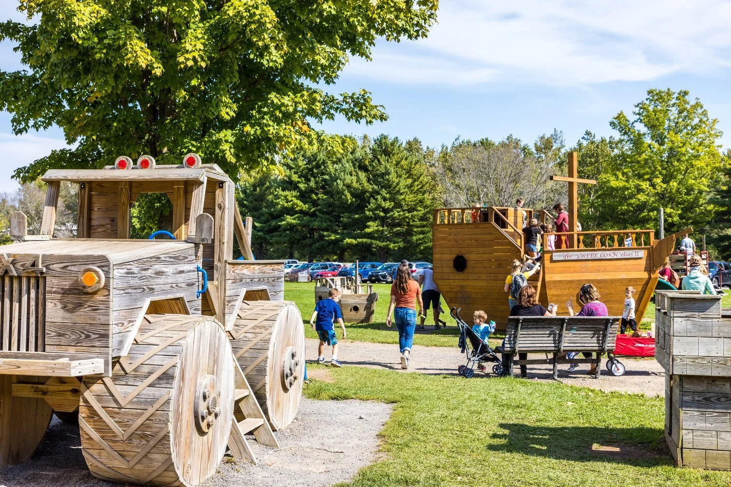 Long Acre Farms - Rochester NY - Corn Maze, Winery, & MORE!