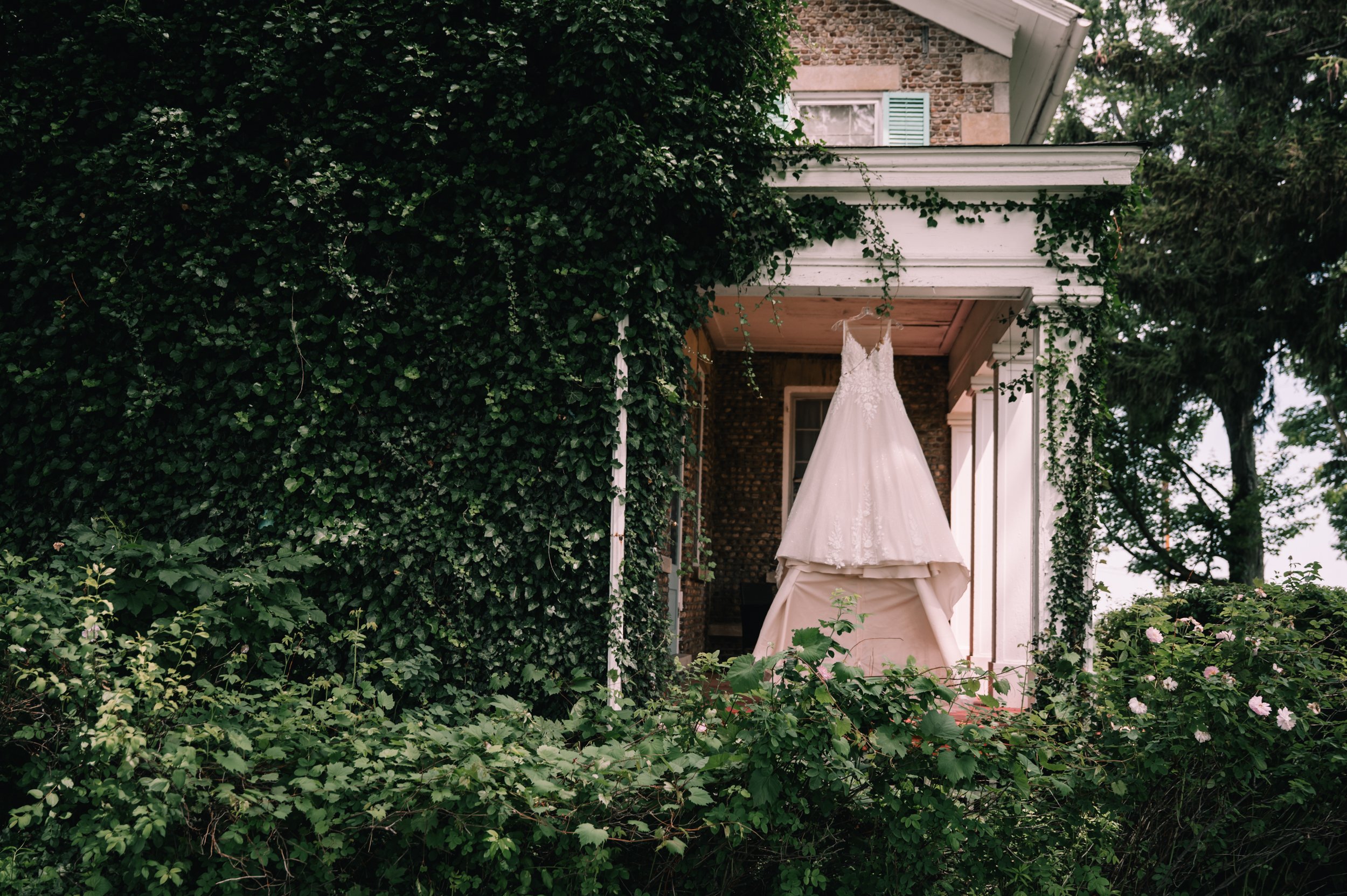 emily+colin-sneak-01.jpg