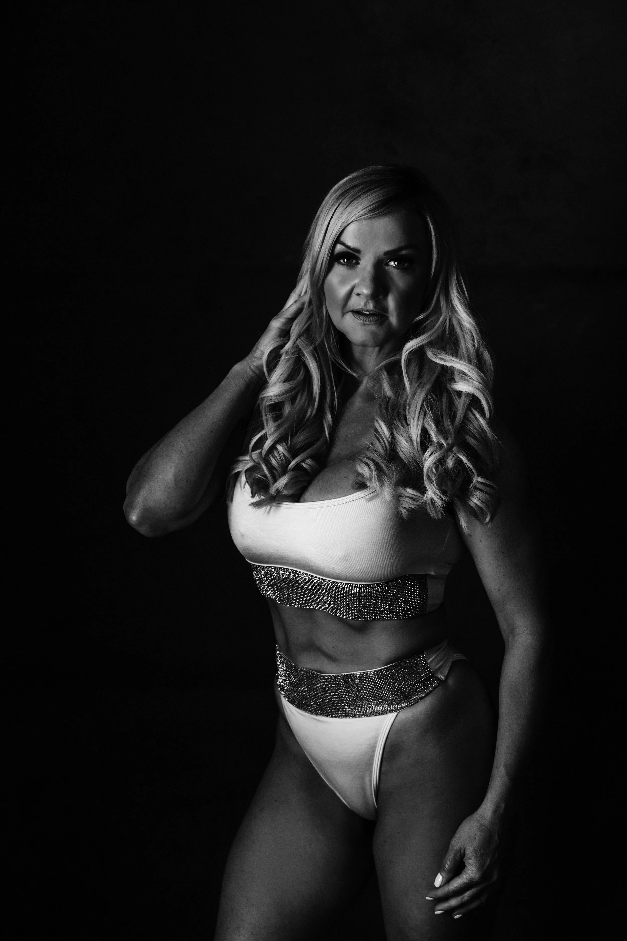 Kirstie-0302B+W copy.jpg