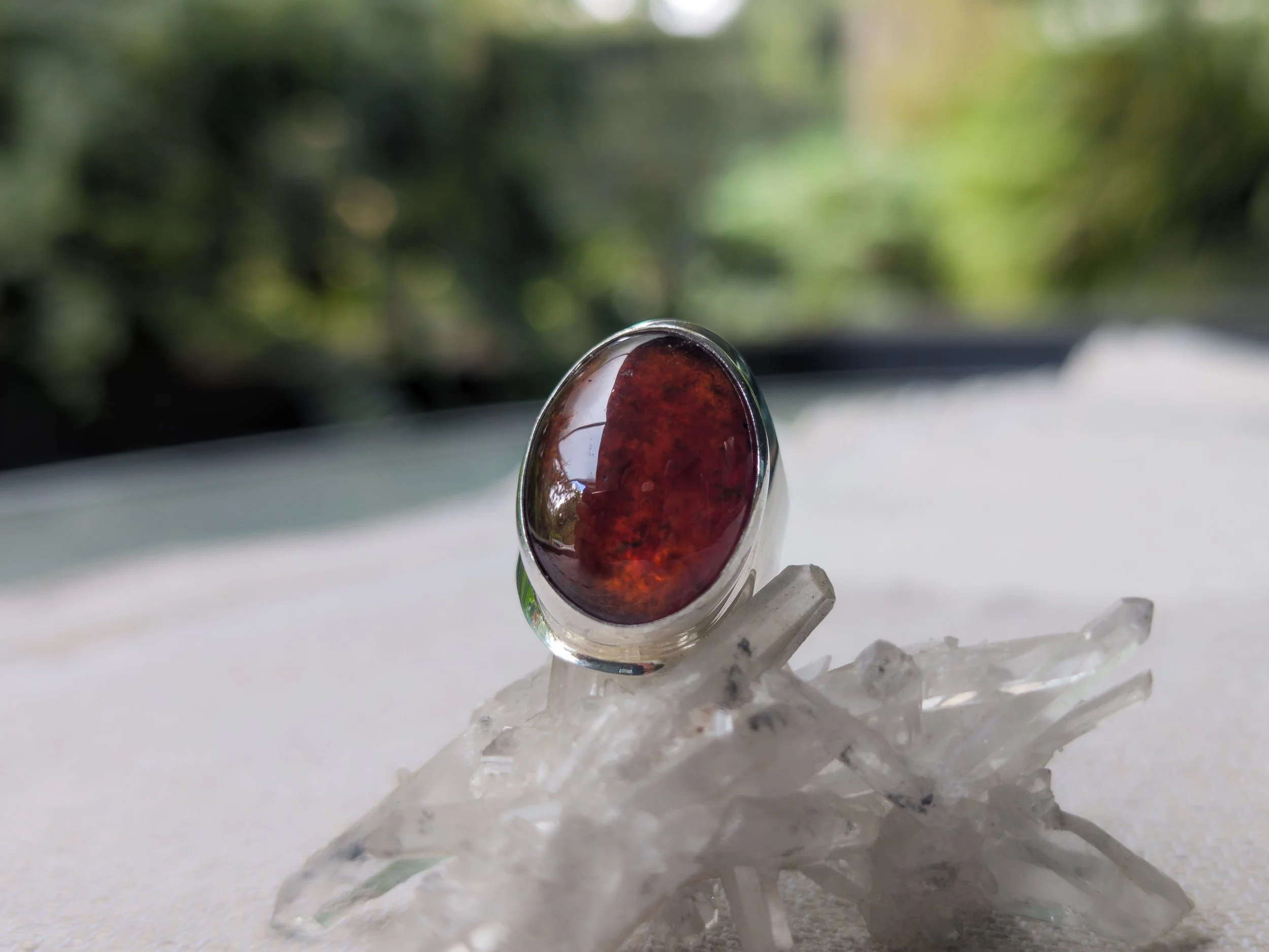 Anillo ovalado de Granate Hessonita