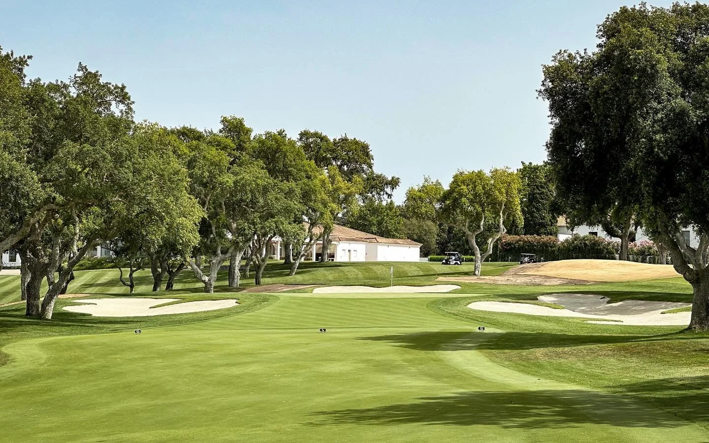 As its Ryder Cup weekend, celebrate with an image of one of my favourite courses down here in Spain @realclubvalderrama host of the 1997 Ryder Cup won narrowly by Europe 🇪🇺 14.5 to 13.5 captained by Seve 🙏