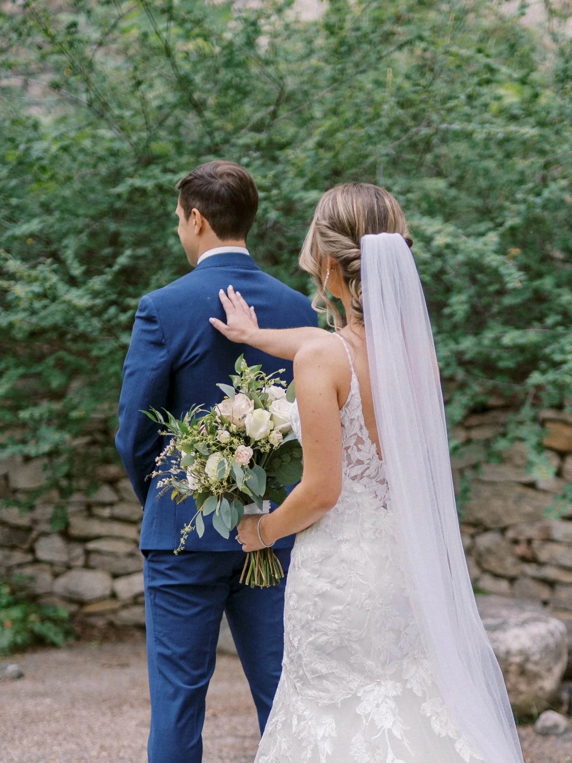 First Look or Aisle Reveal? How to Choose Without Overthinking It