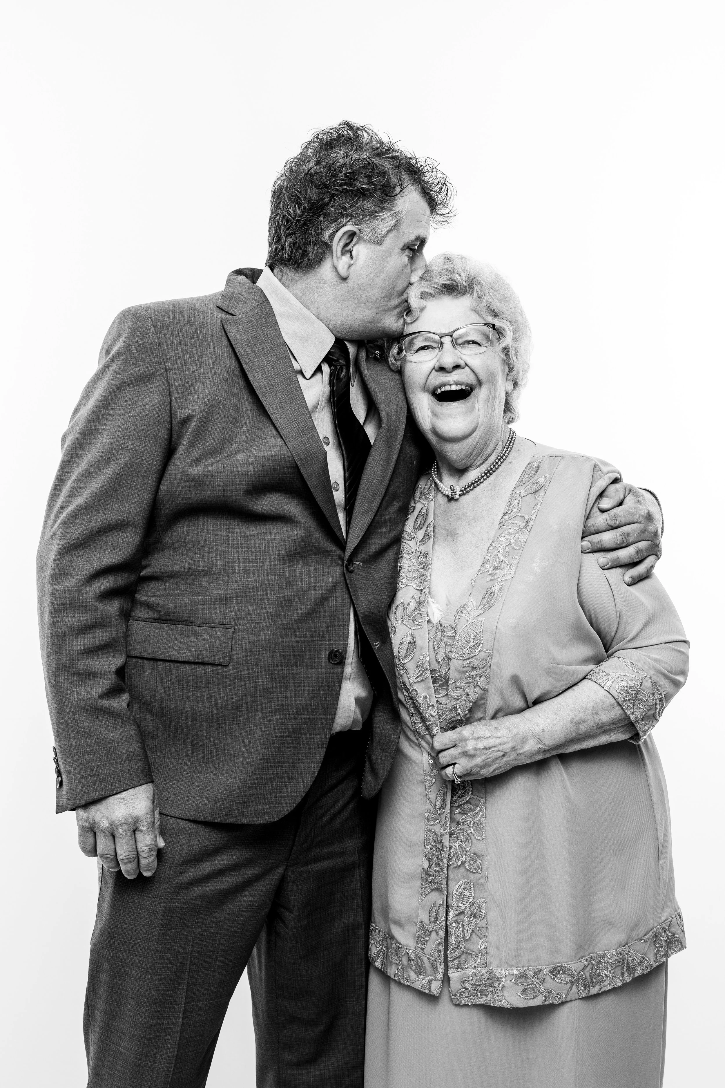 MJCO_PORTRAIT_BOOTH_WEDD_Matt_Shea_20240629_0047.jpg