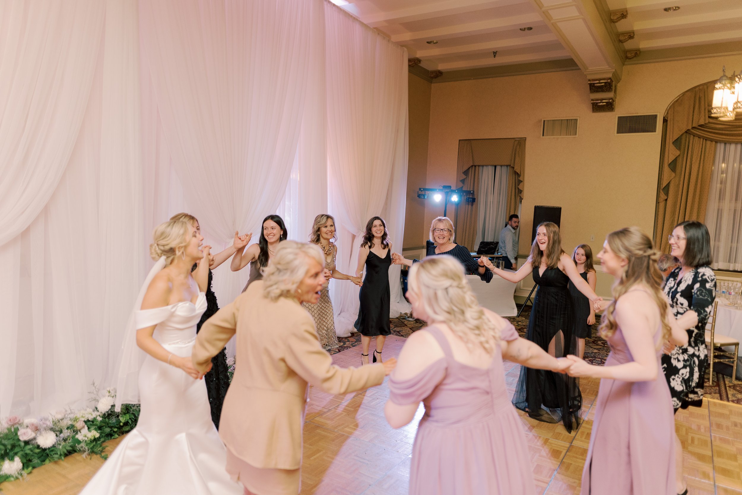 MJCO_WEDD_Brandon&Paige_20220806_10232.jpg